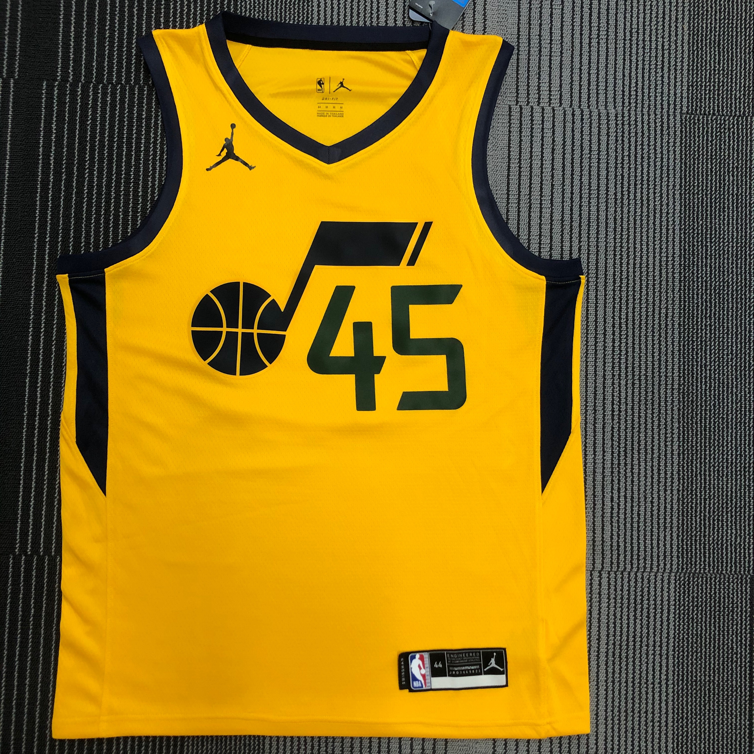 21 season Jazz JORDAN theme yellow 45 Mitchell