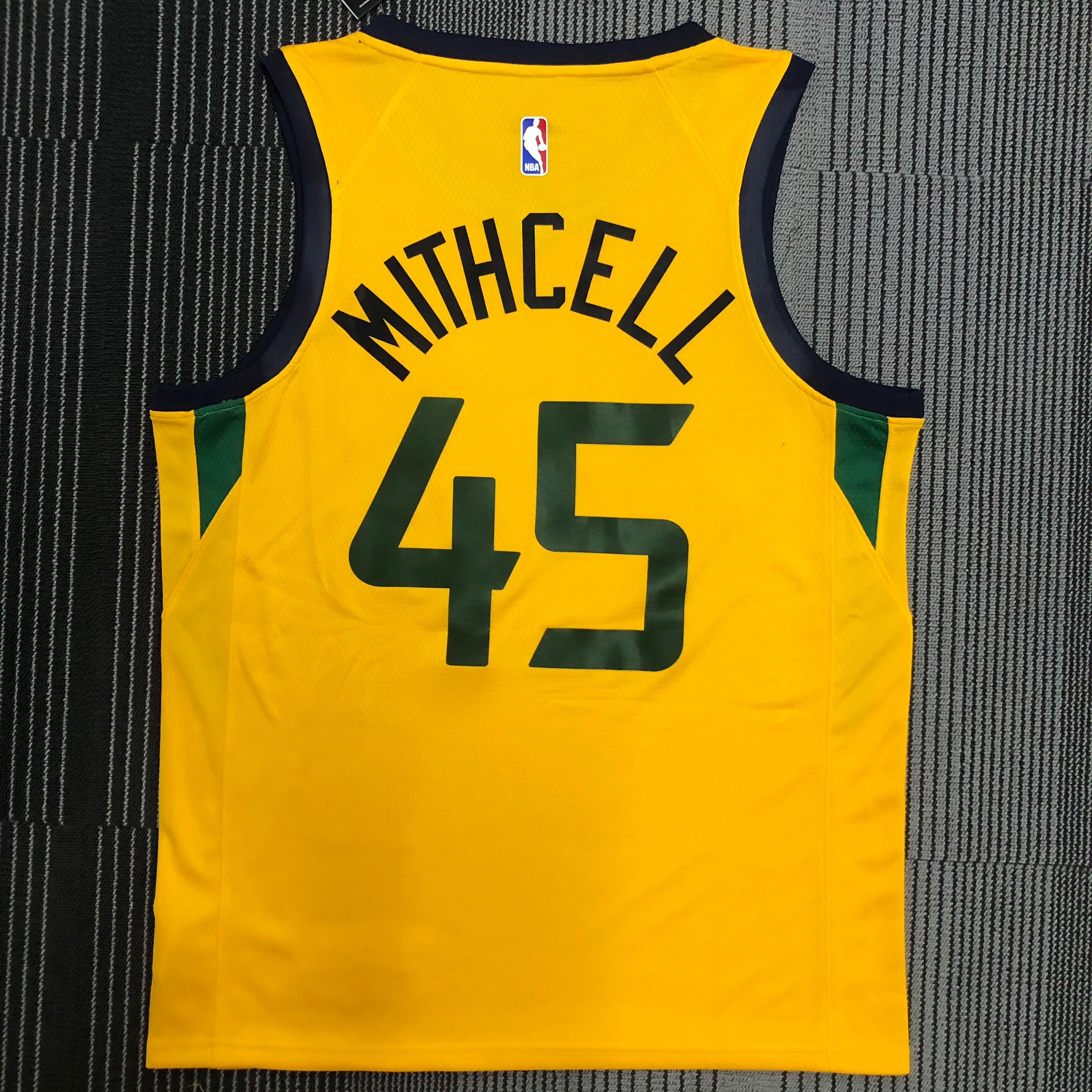 21 season Jazz JORDAN theme yellow 45 Mitchell