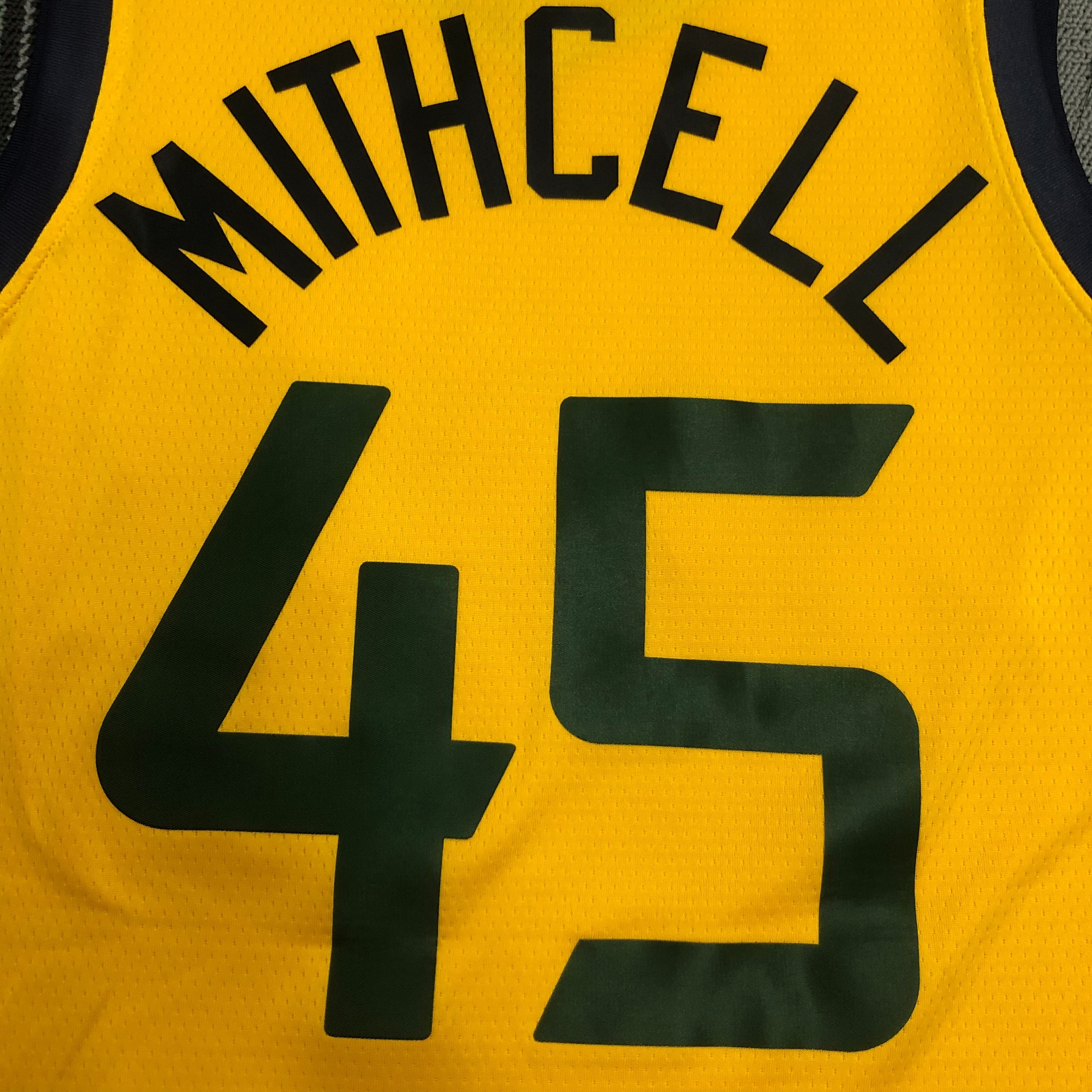 21 season Jazz JORDAN theme yellow 45 Mitchell