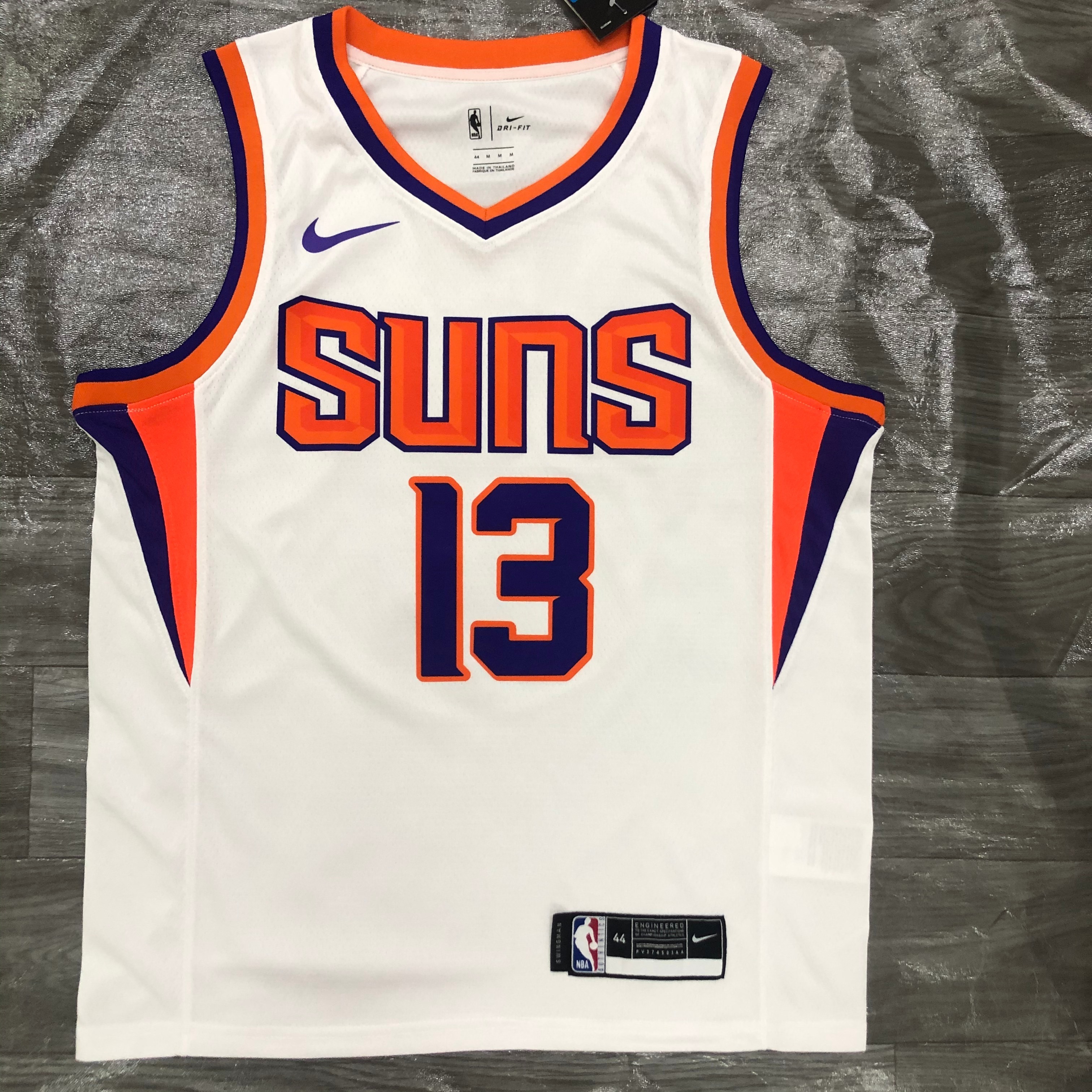 SUNS white No. 13 Nash