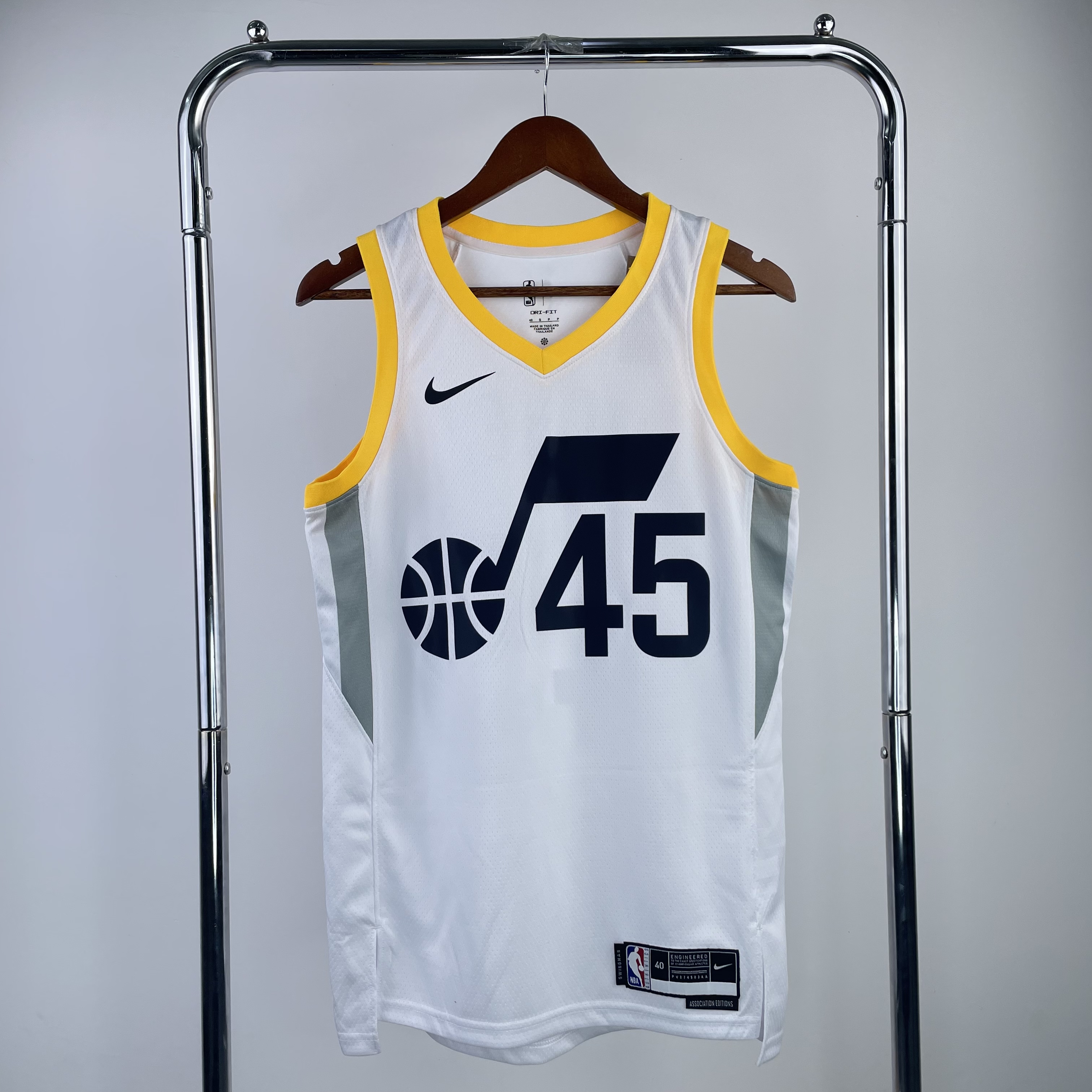 23 season Jazz home white 45 Mitchell