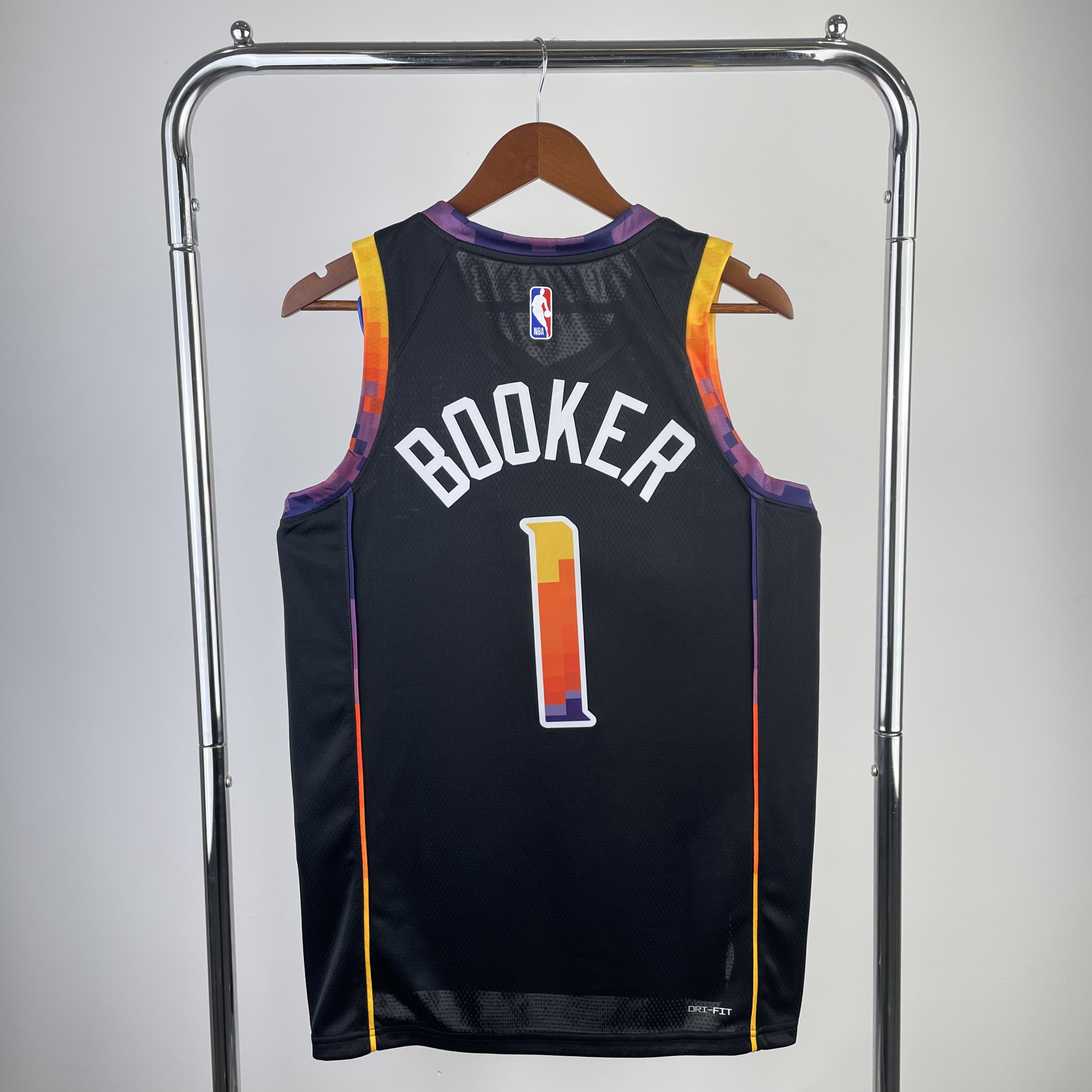 23 season SUNS Flyers limited to No. 1 Booker