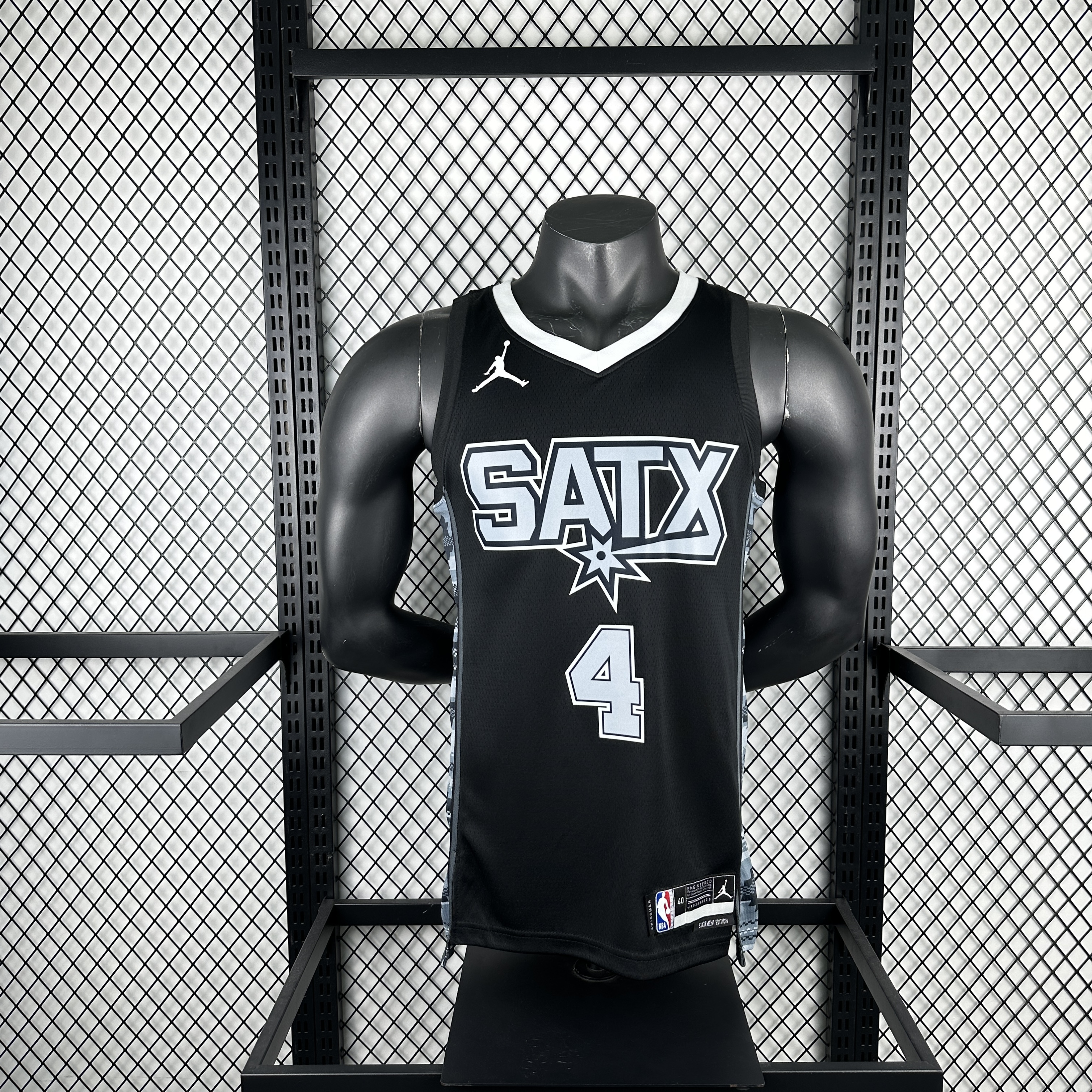 Spurs Flyers # 4 Fox in '23