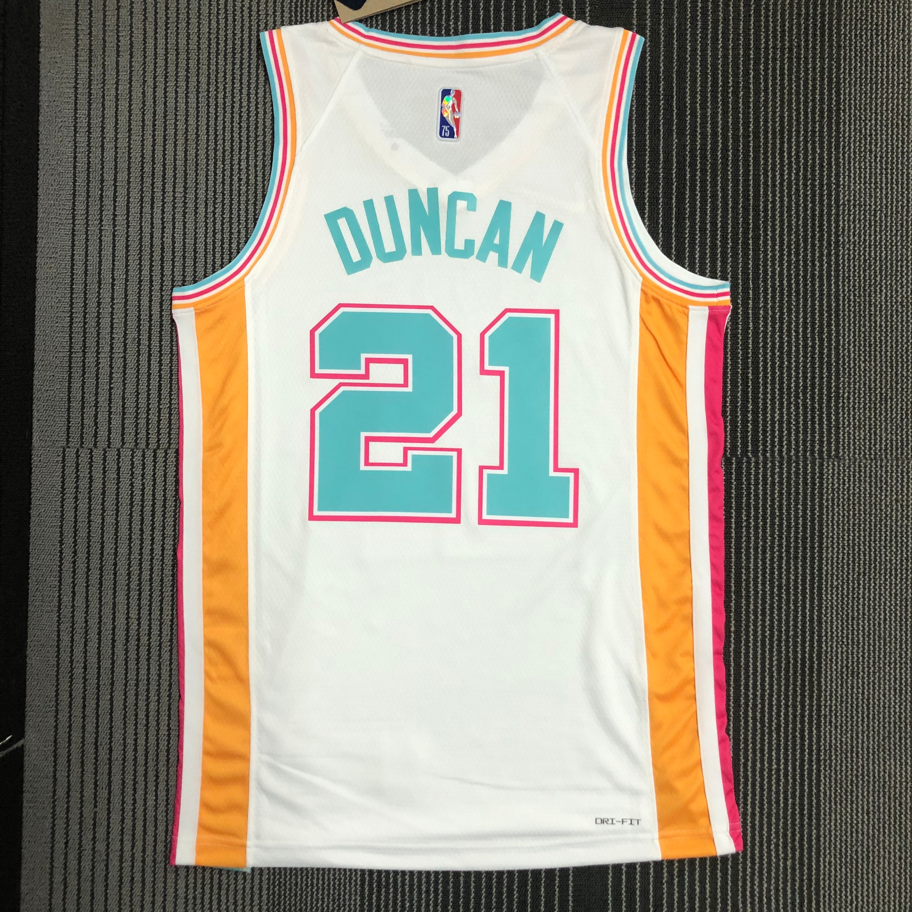 Season 22 Spurs City version 21 Duncan