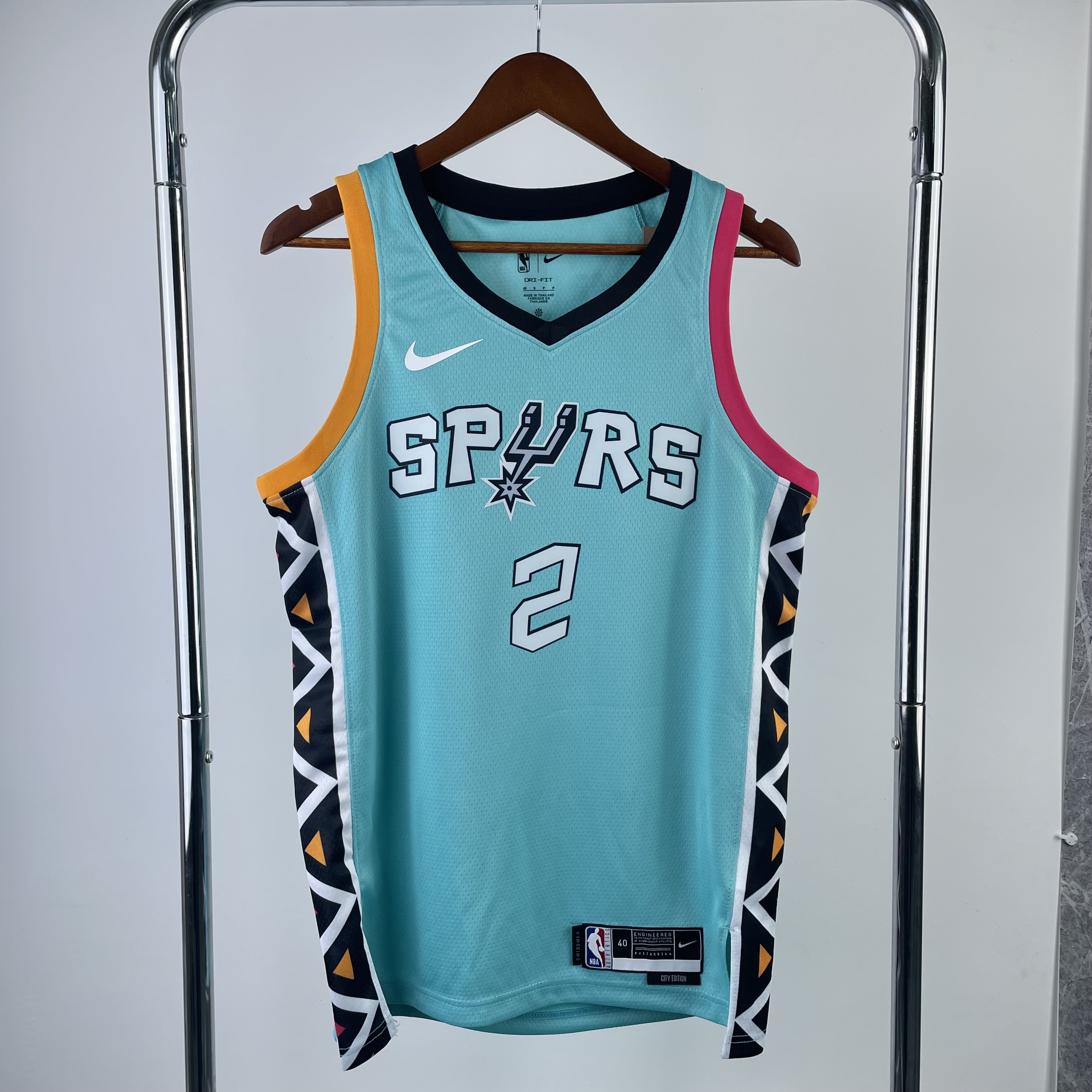 '23 Spurs City version of the No. 2 Leonard