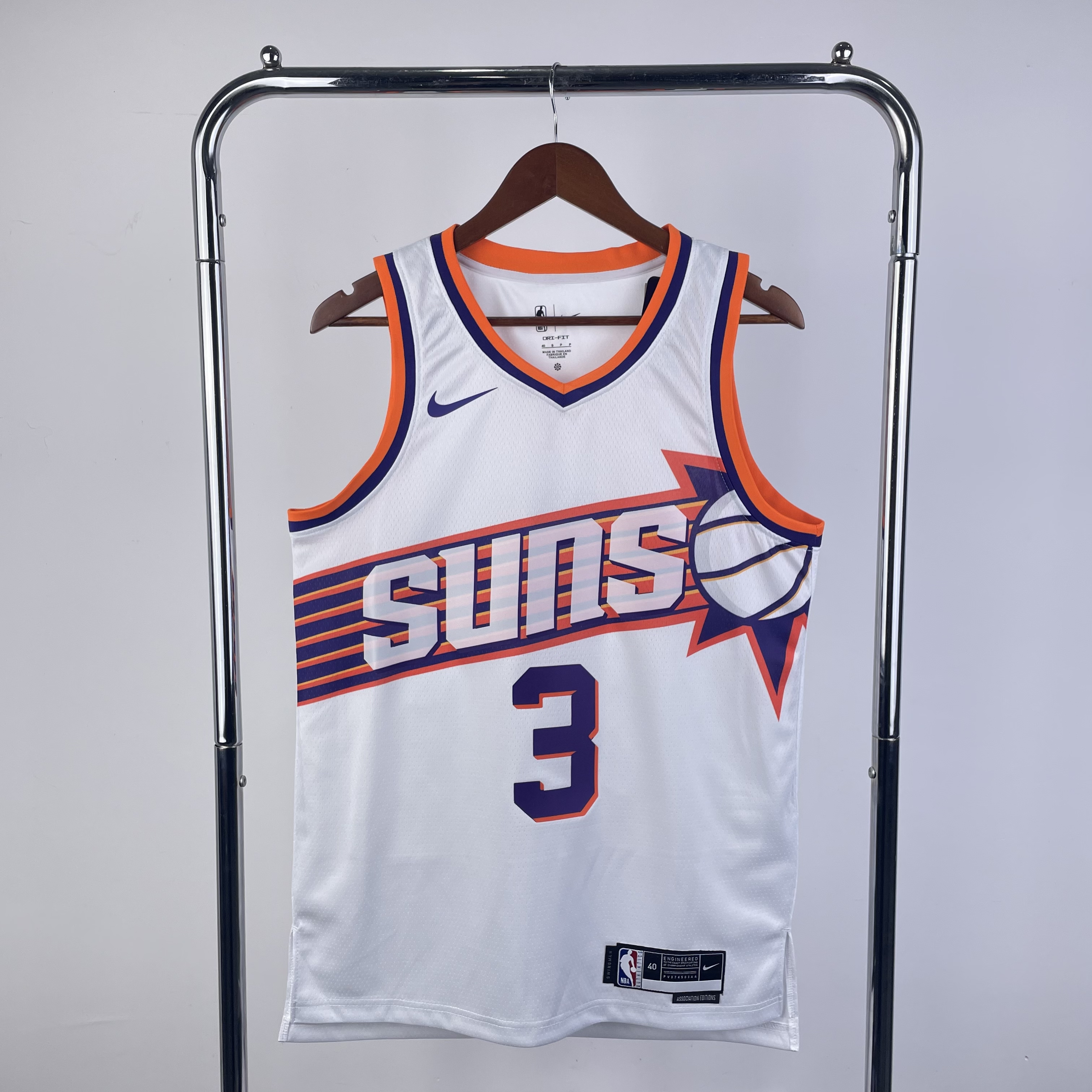 24 SUNS home white No. 3 Beal