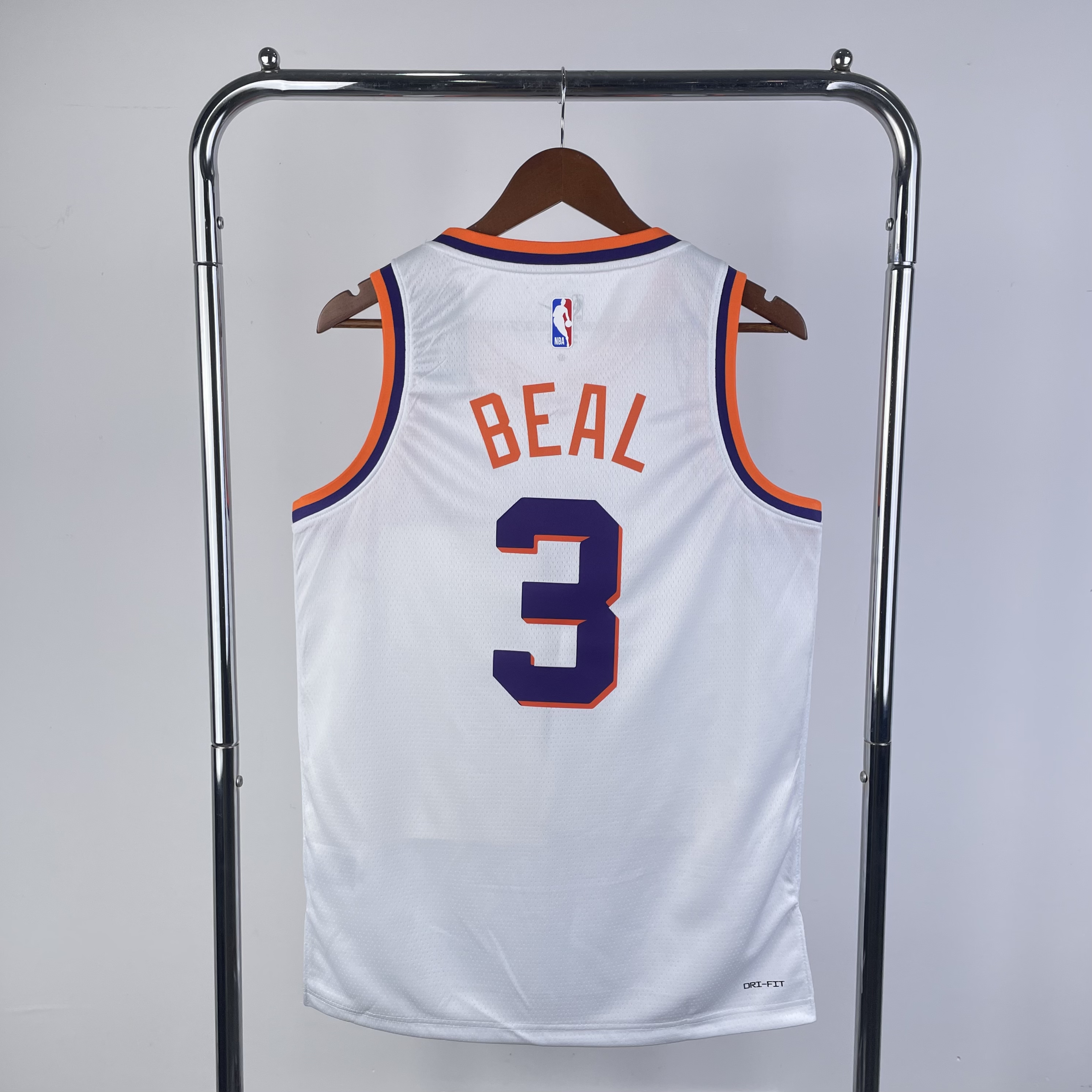 24 SUNS home white No. 3 Beal