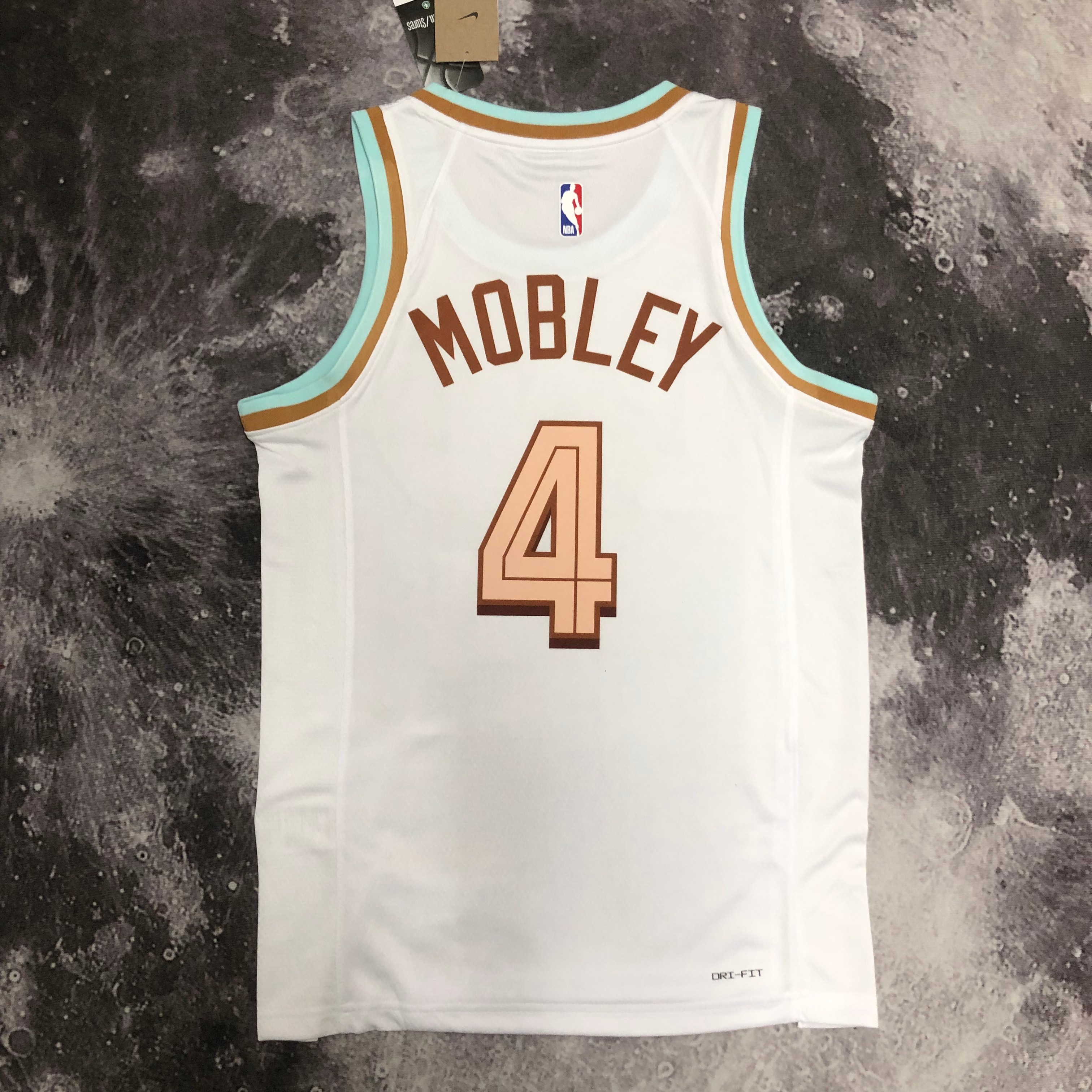 '23 Cavaliers City version of the No. 4 Mobley