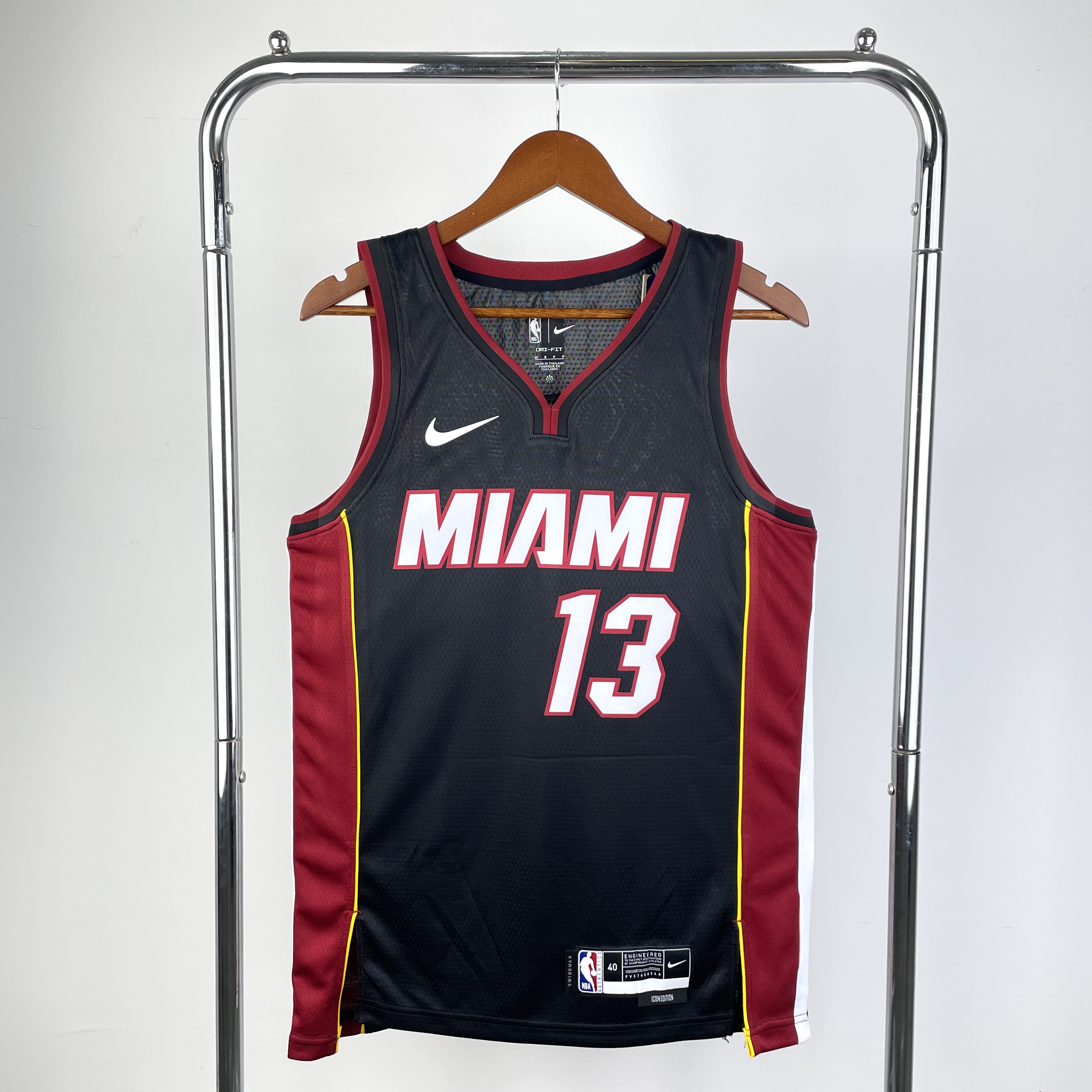 '23 Heat V-neck black # 13 Adebayor