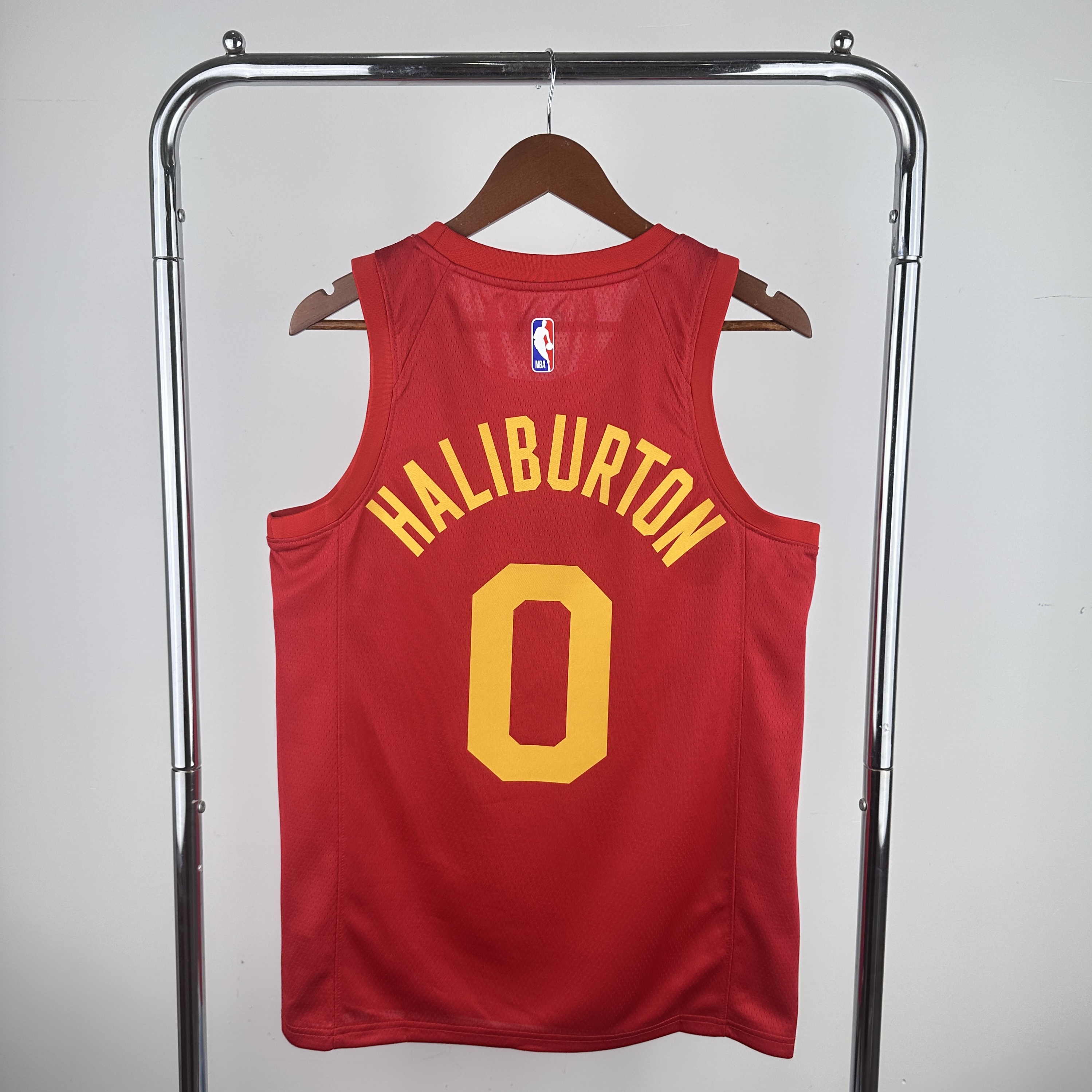 19 Pacers retro red No. 0 Halliburton
