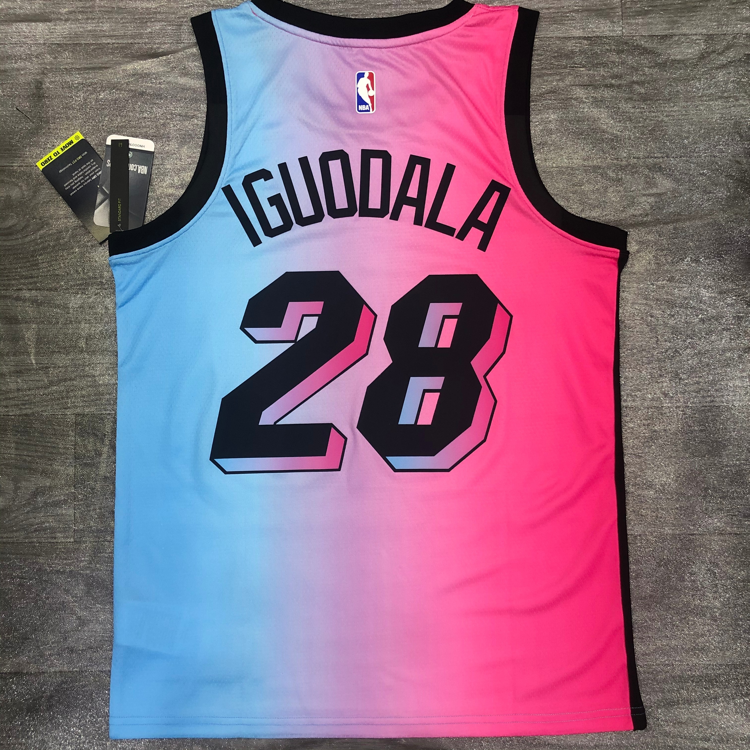 21 season Heat city version of the gradual change of 28 Iguodala