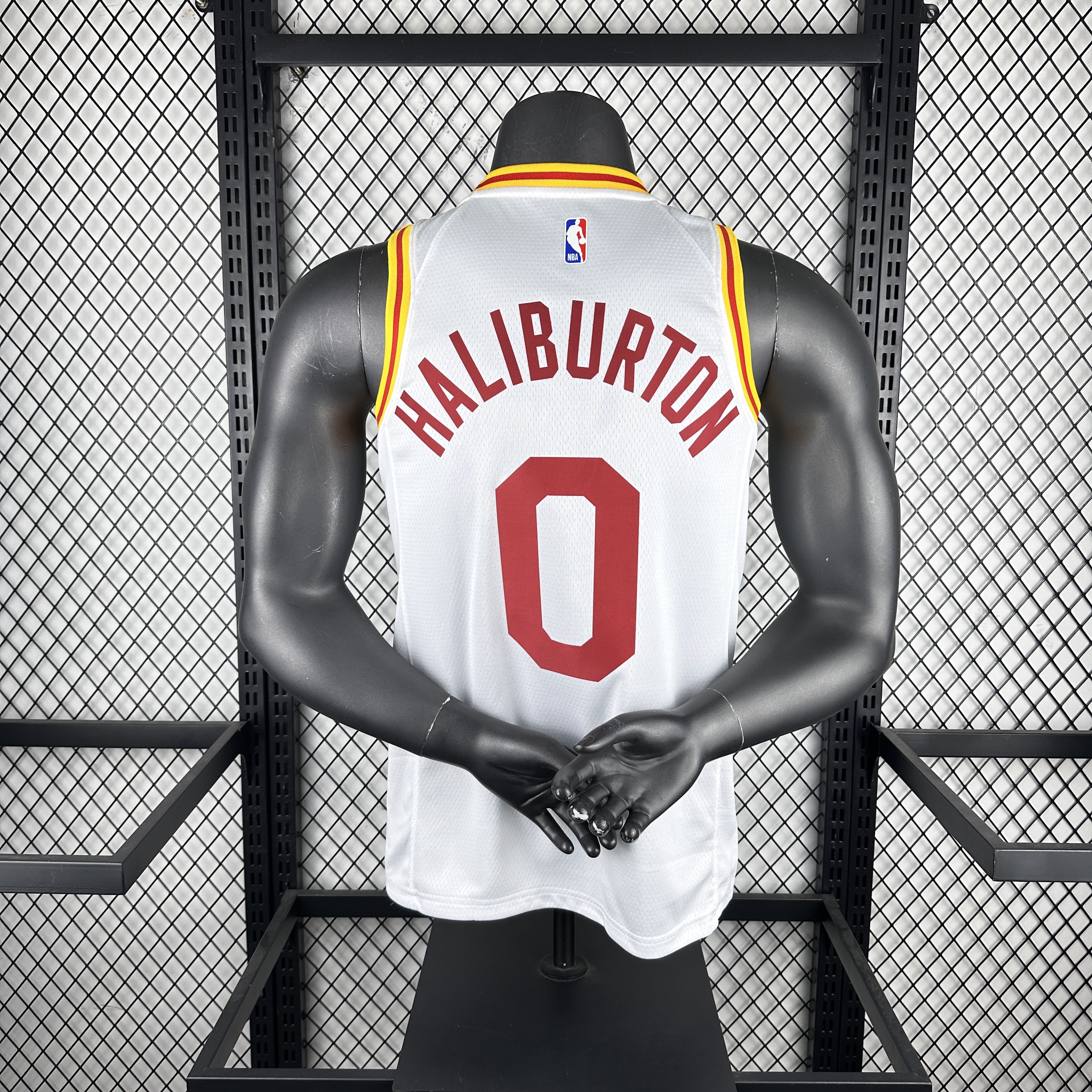 Season 20 Pacers retro white No. 0 Halliburton