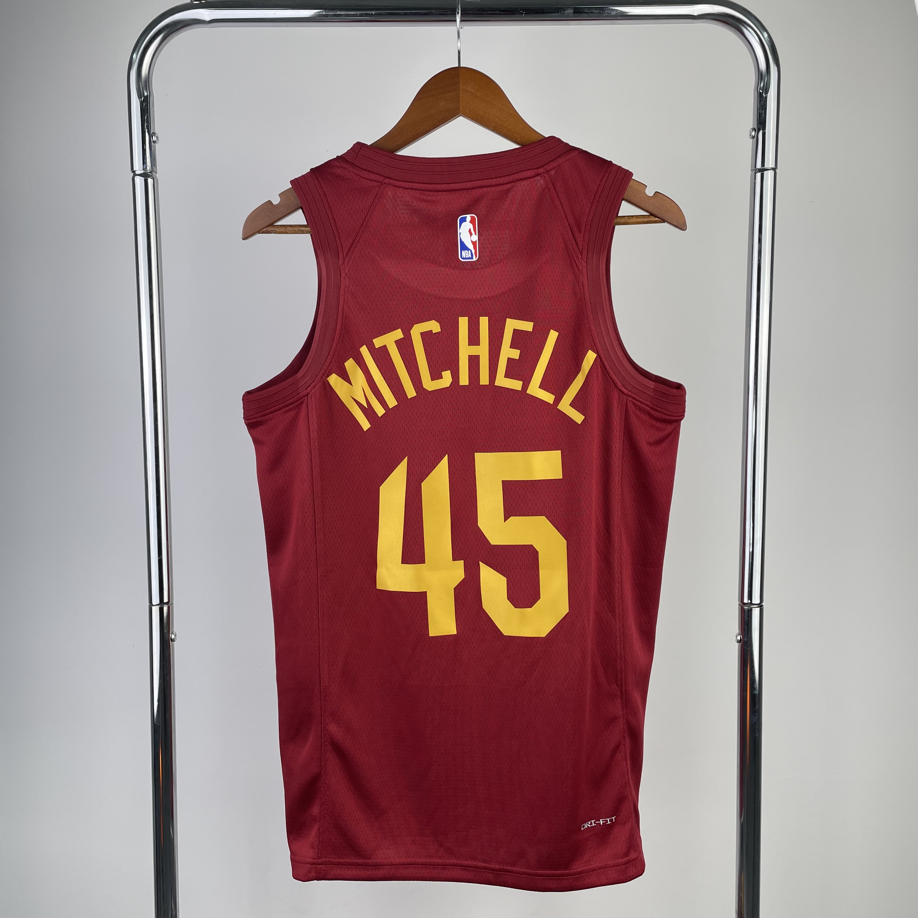 Season 23 Cavaliers road 45 Mitchell