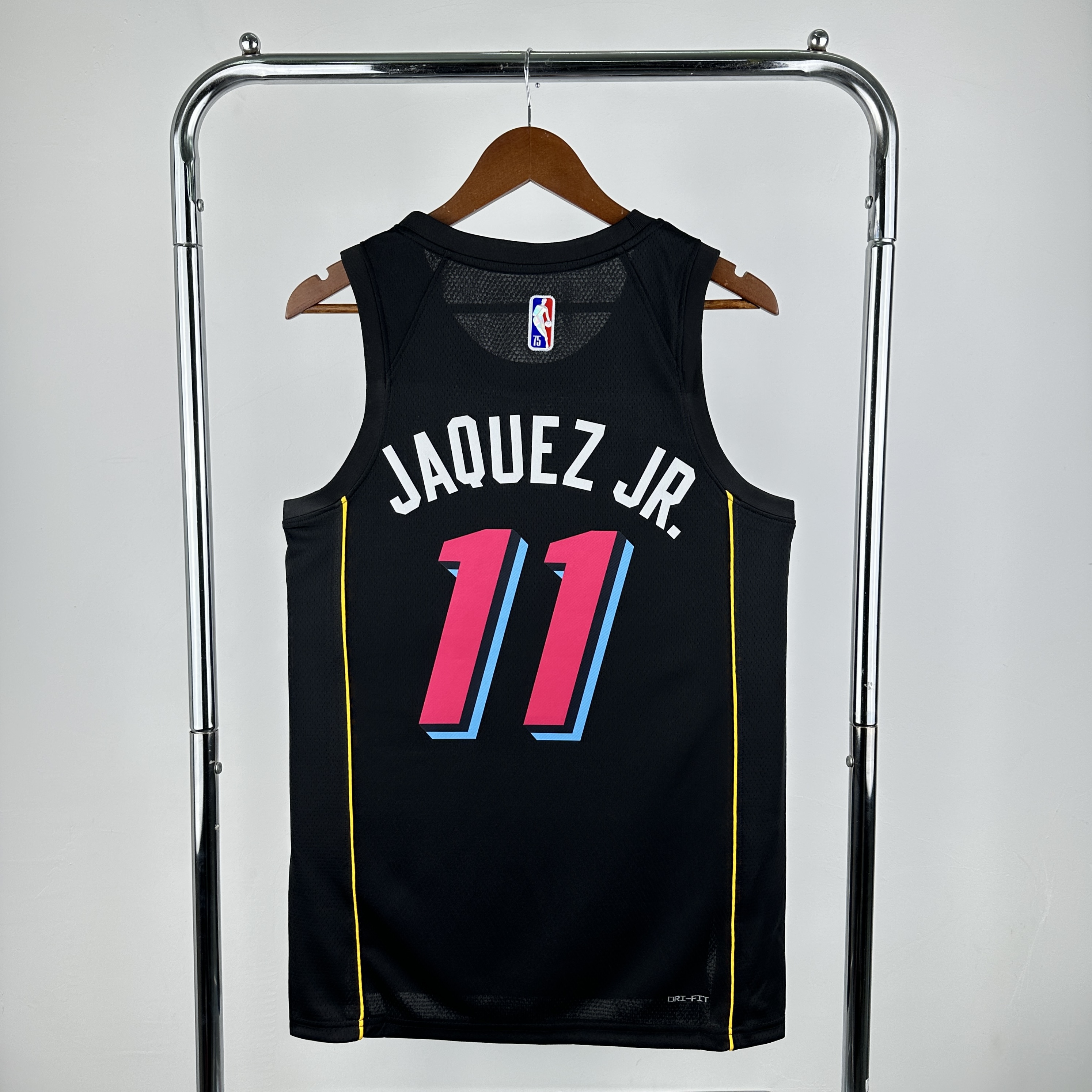 22 season Heat City edition number 11 JAQUEZ JR