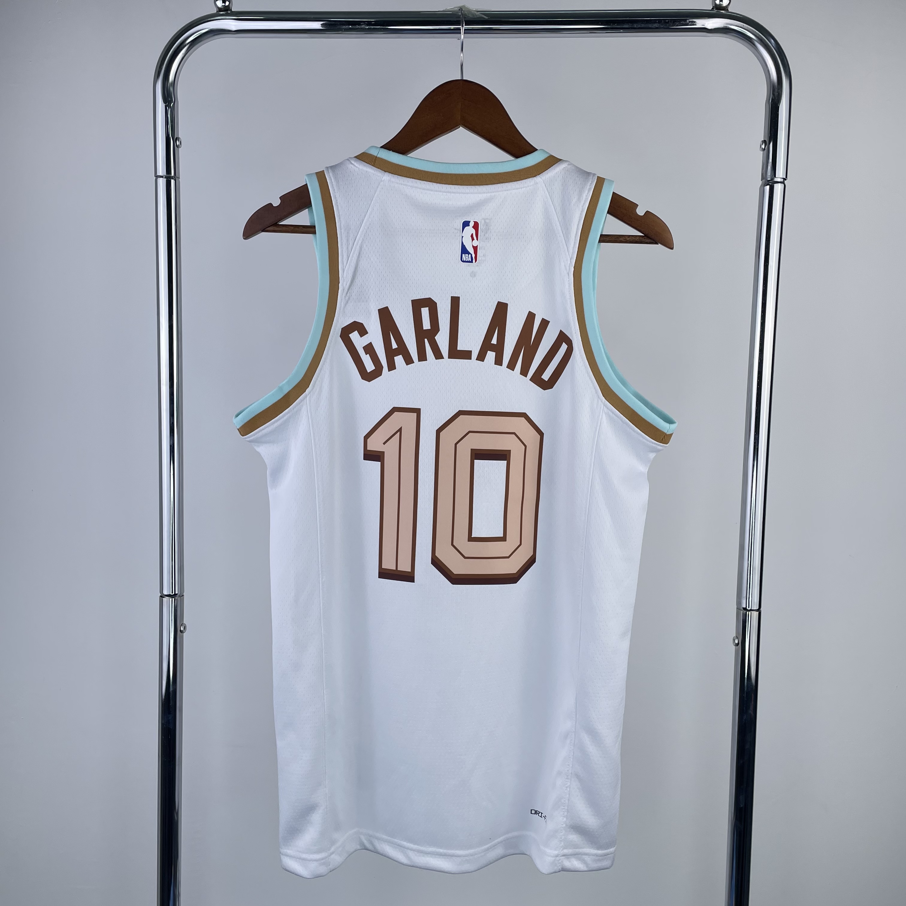 Season 23 Cavaliers City version No. 10 Garland