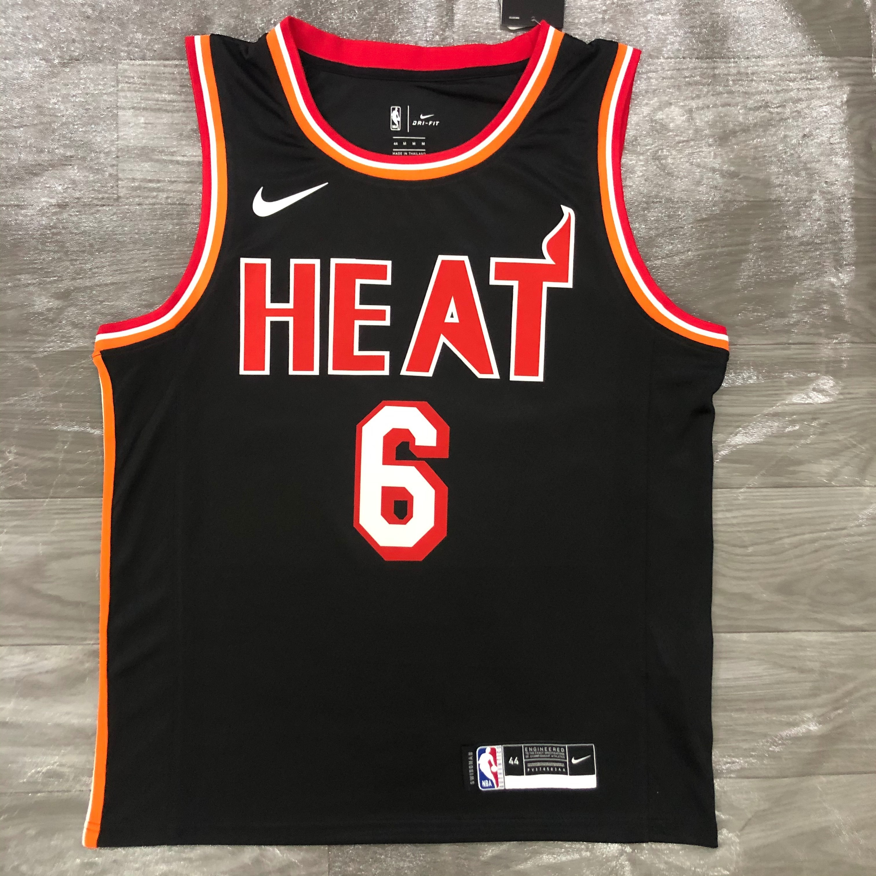 '18 Heat throwback night black # 6 James