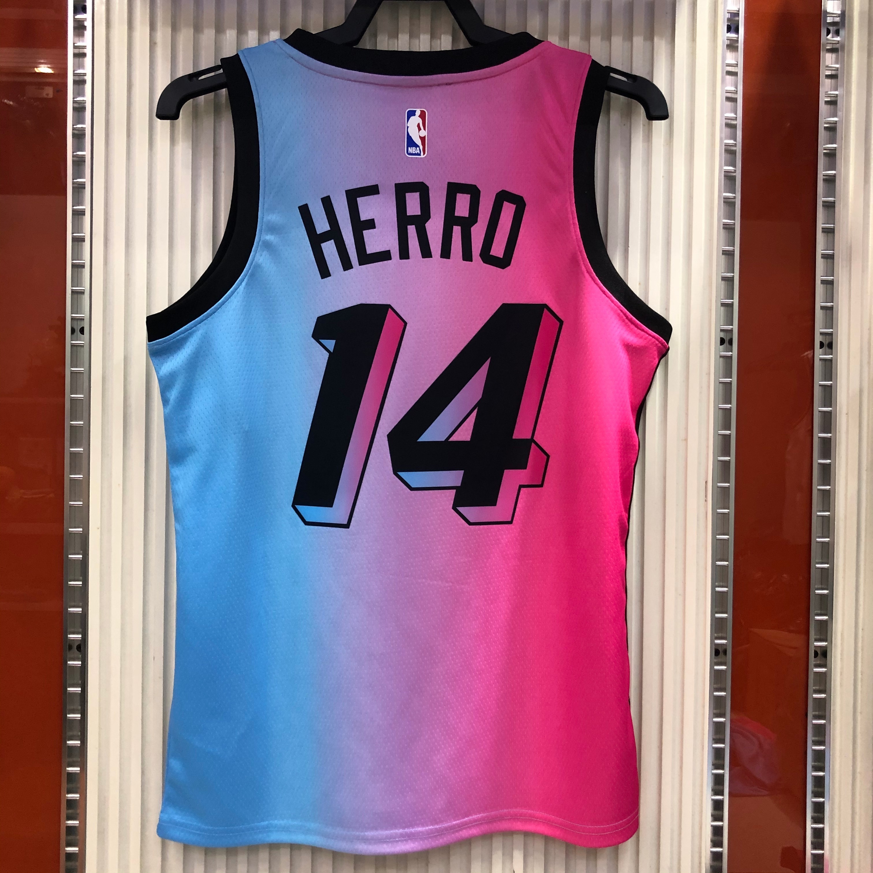21 season Heat City version gradient No. 14 HERRO