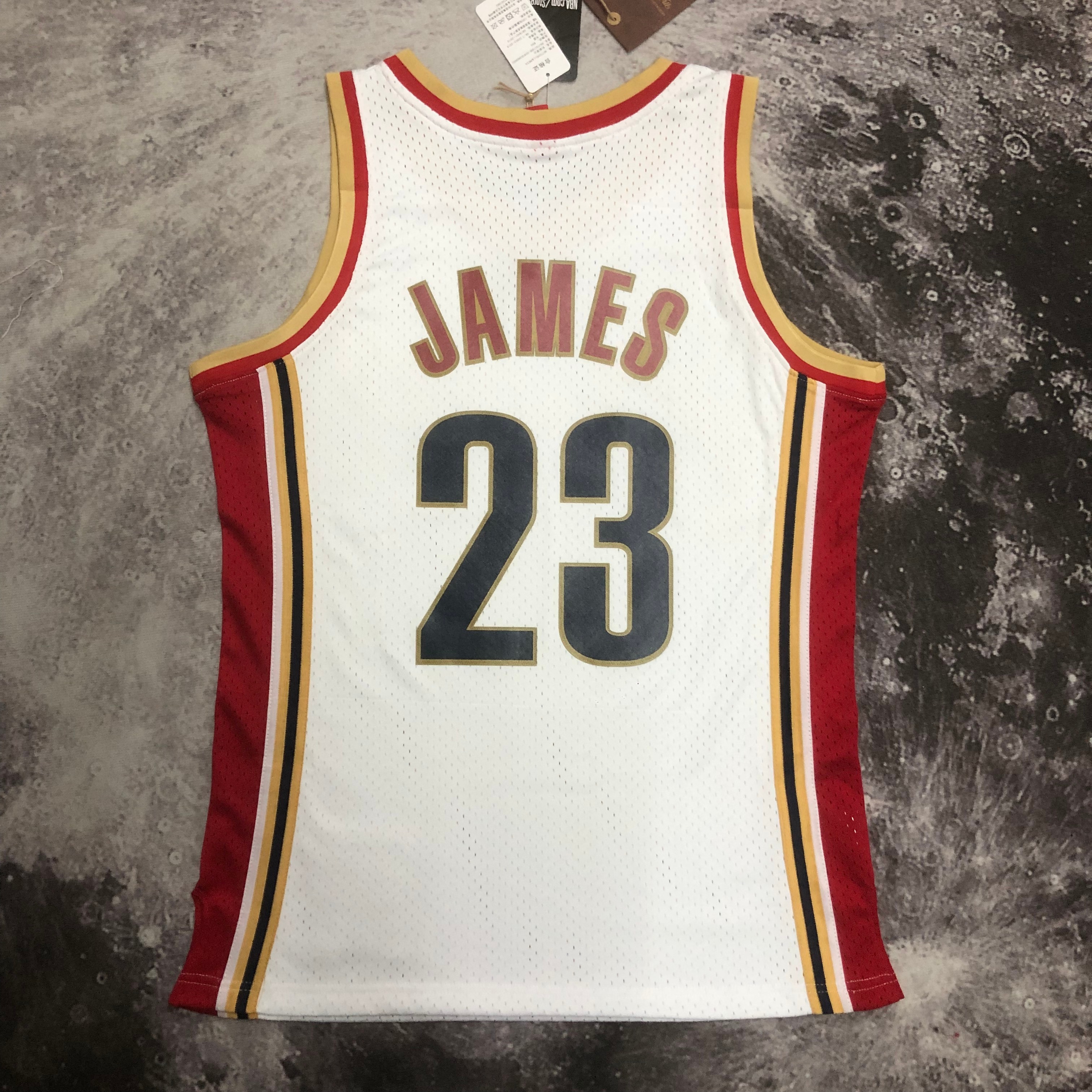 MN Hot Press Throwback jersey SW Cavaliers season 0304 white No. 23 James