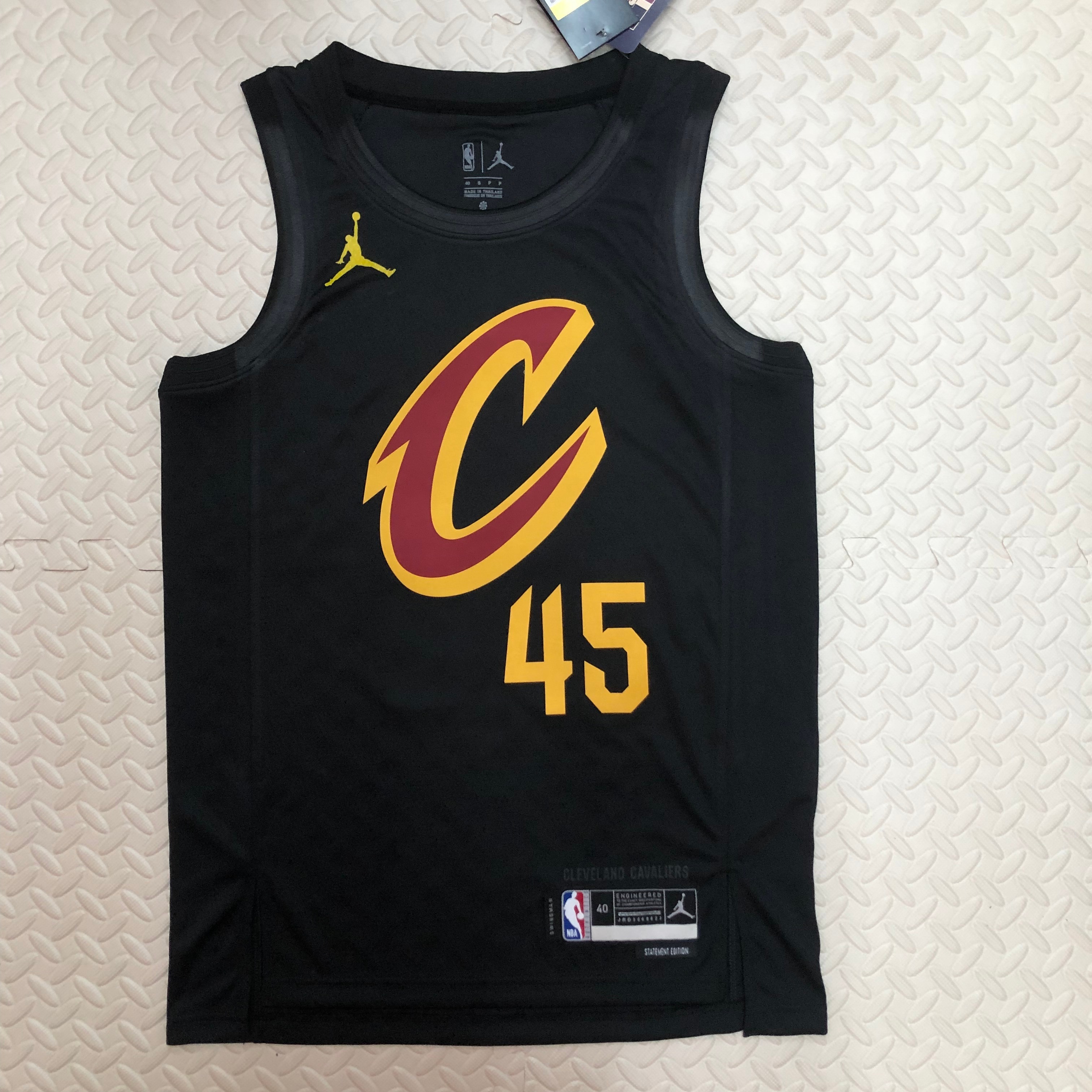 Season 23 Cavaliers Flyers limited number 45 Mitchell