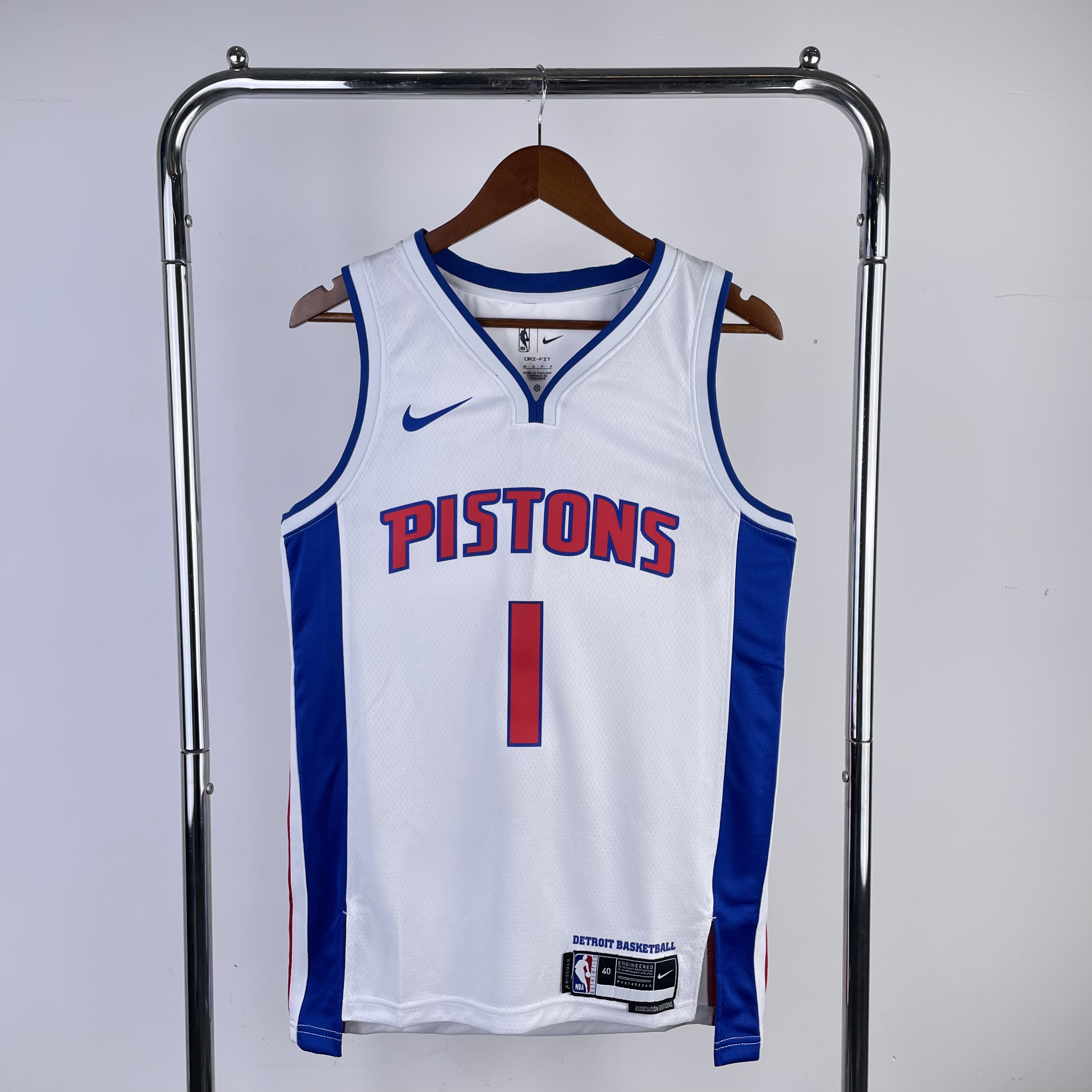 23 season Pistons white No.1 Iverson