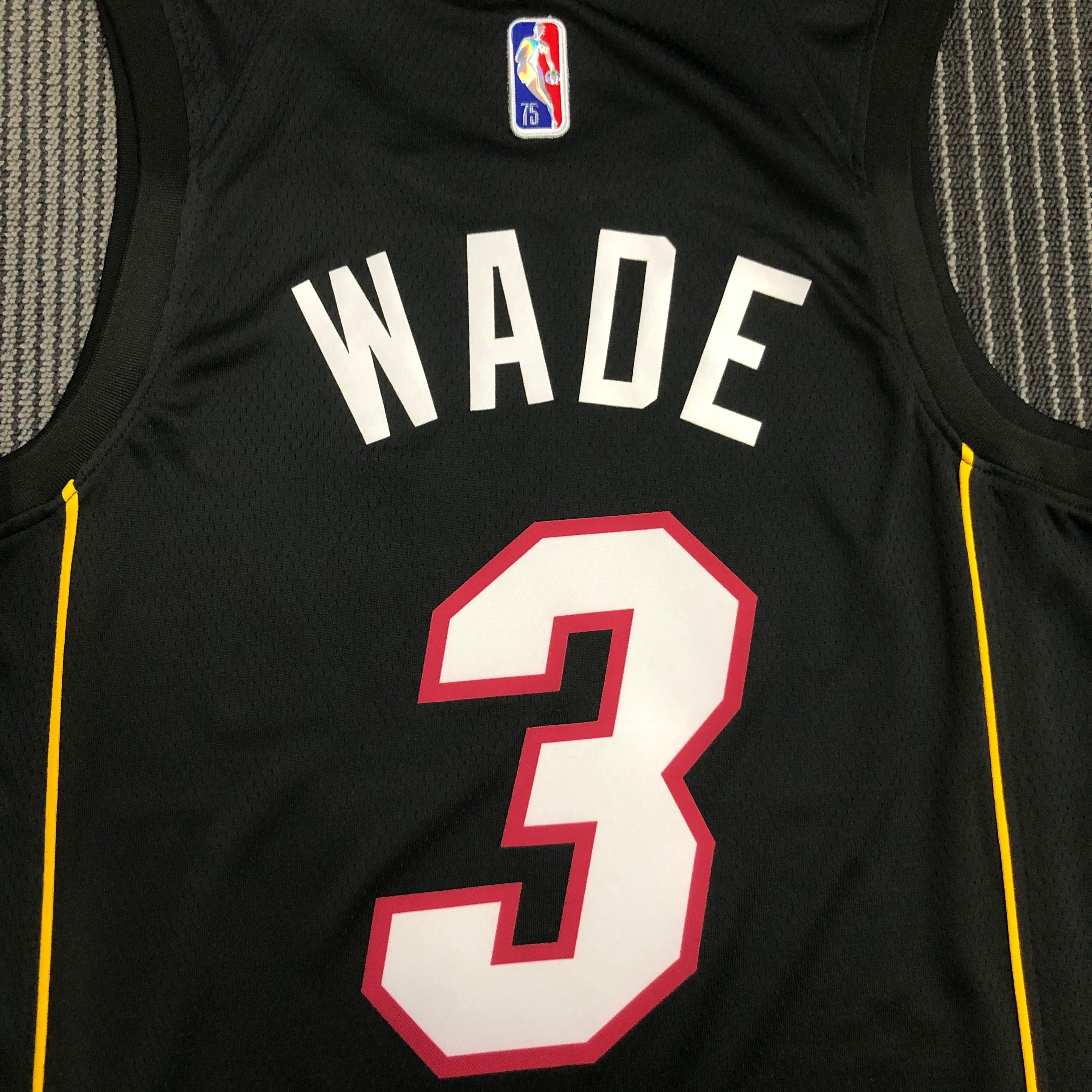22 season Heat city version No. 3 Wade