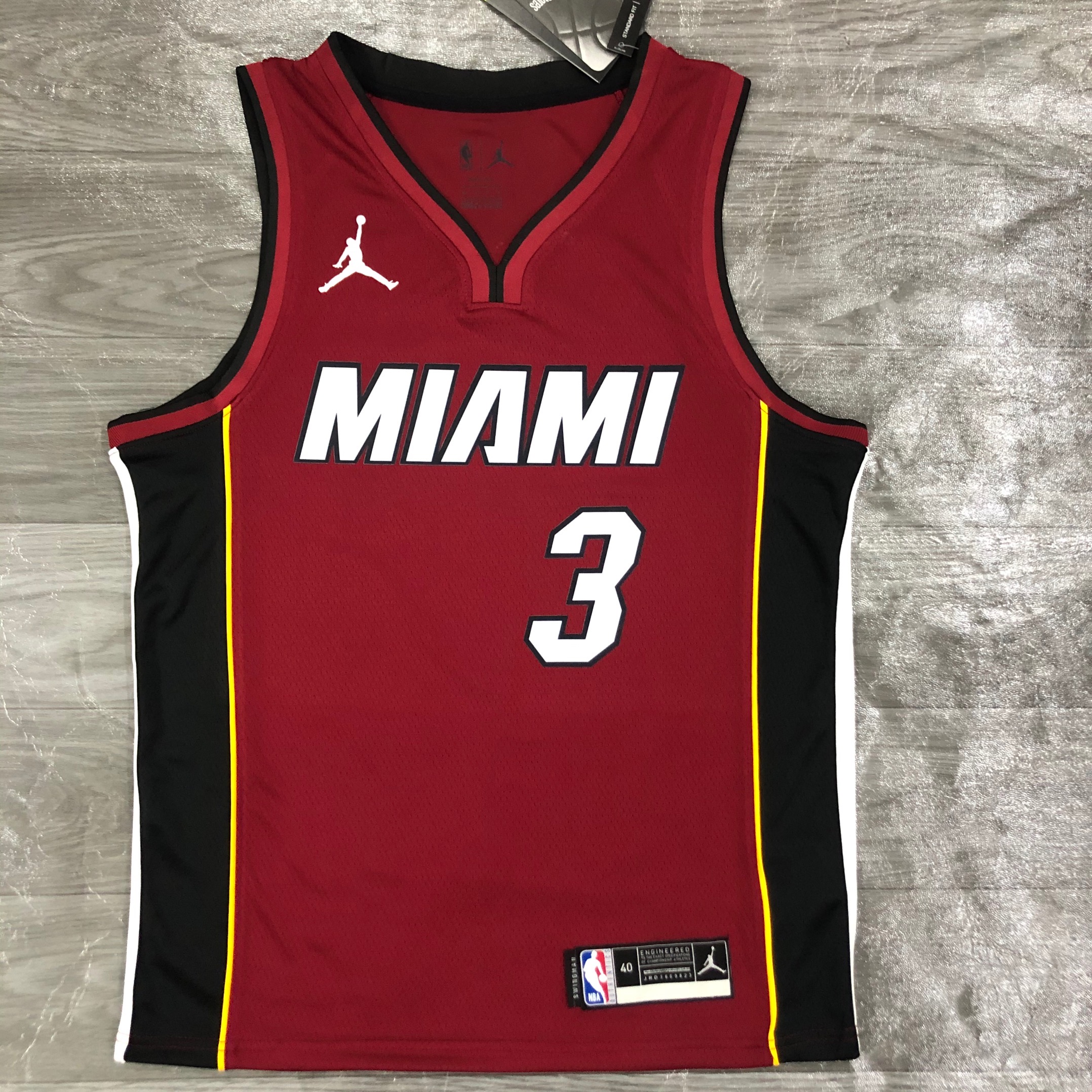 21 season Heat Jordan theme V-neck date red No. 3 Wade