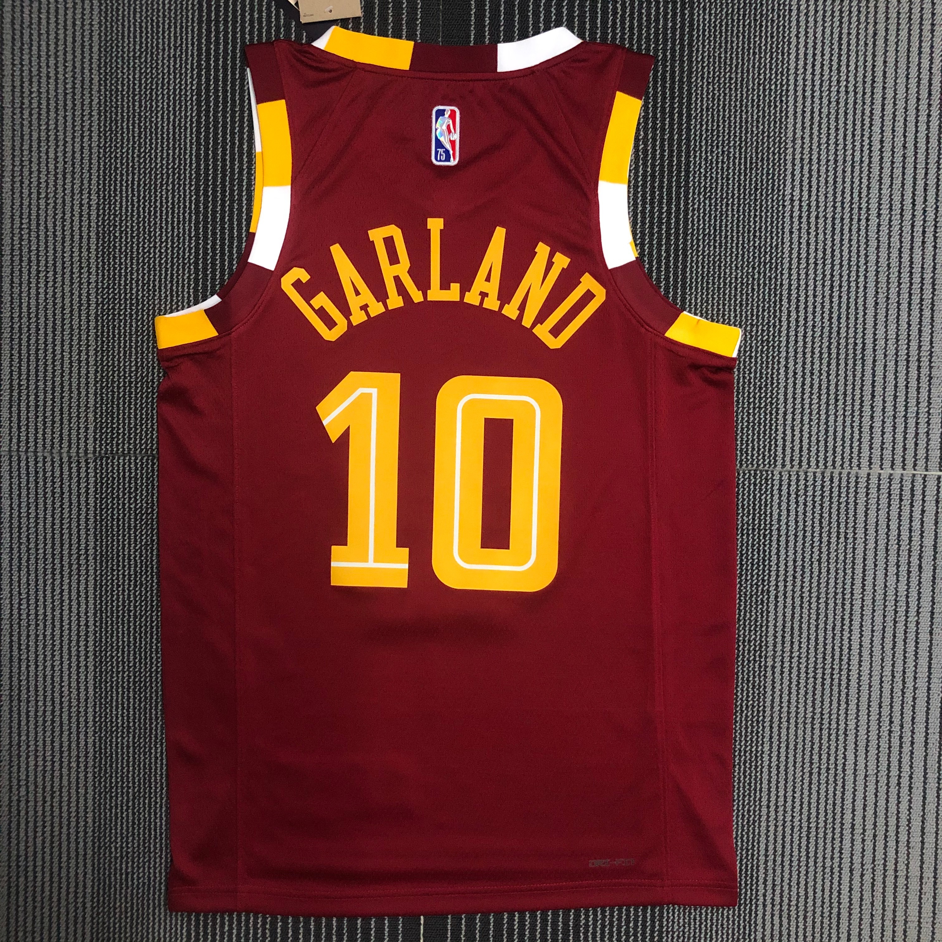 22 season Cavaliers City edition No. 10 Garland