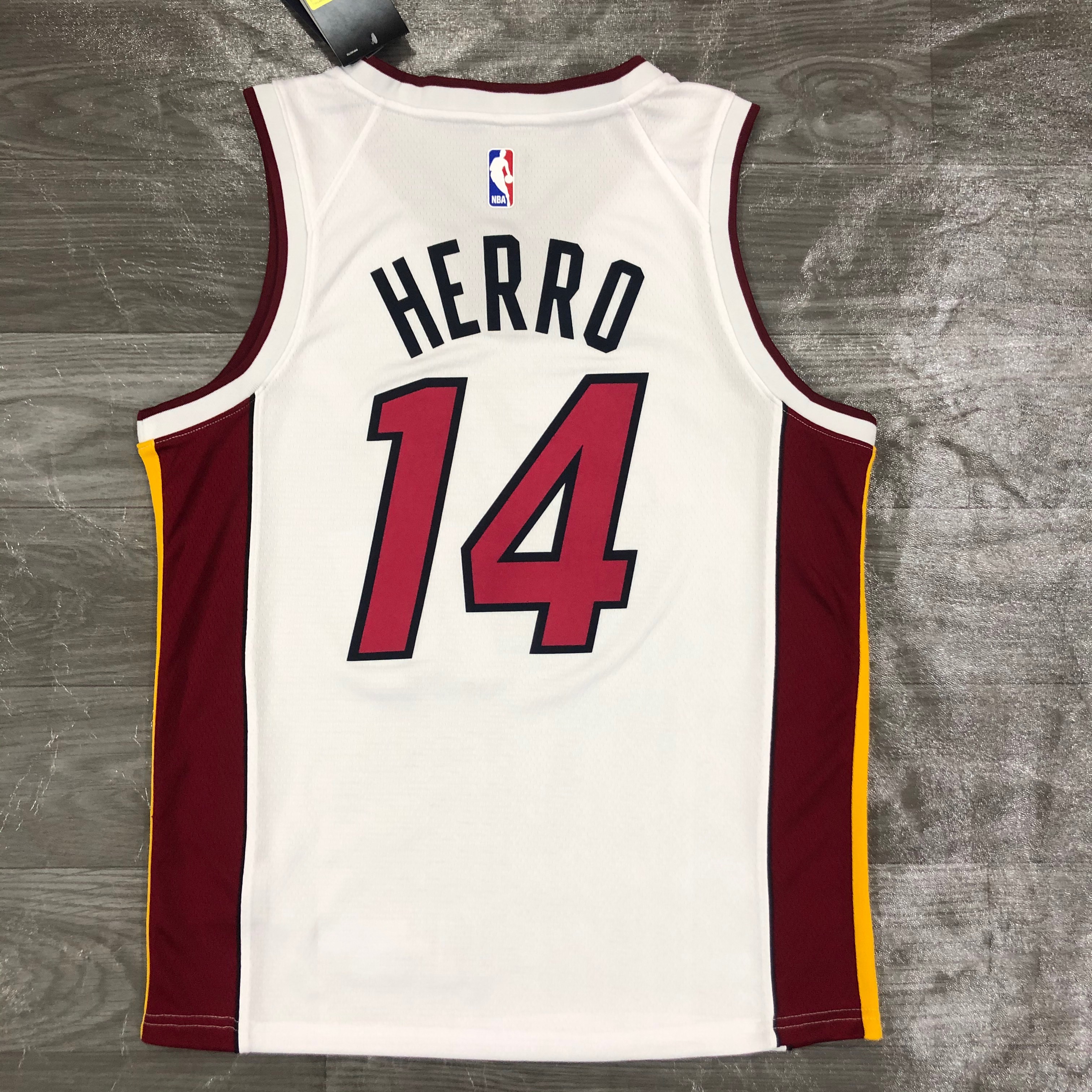 1Heat V-neck white number 14 Herro