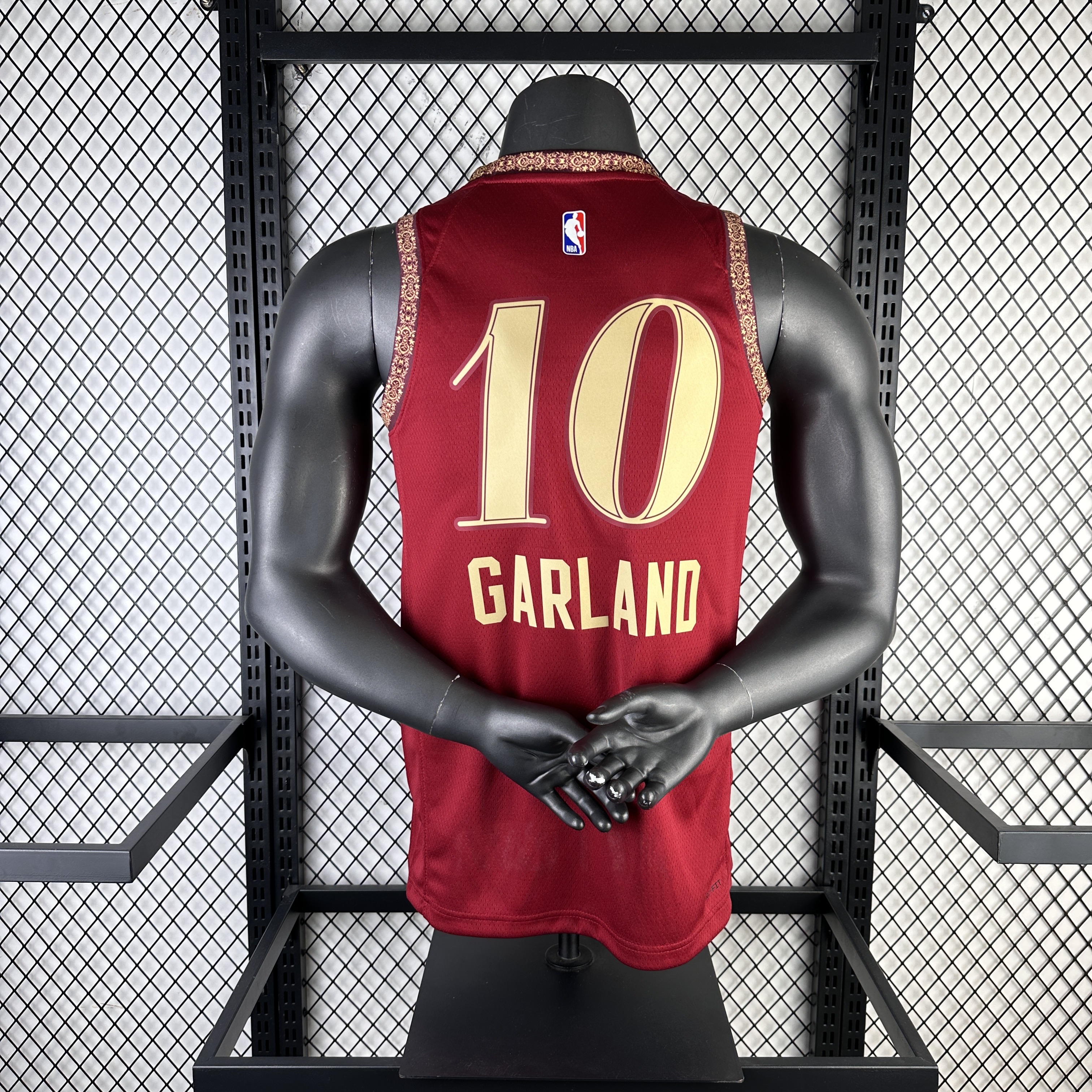 24 season Cavaliers City edition No. 10 Garland