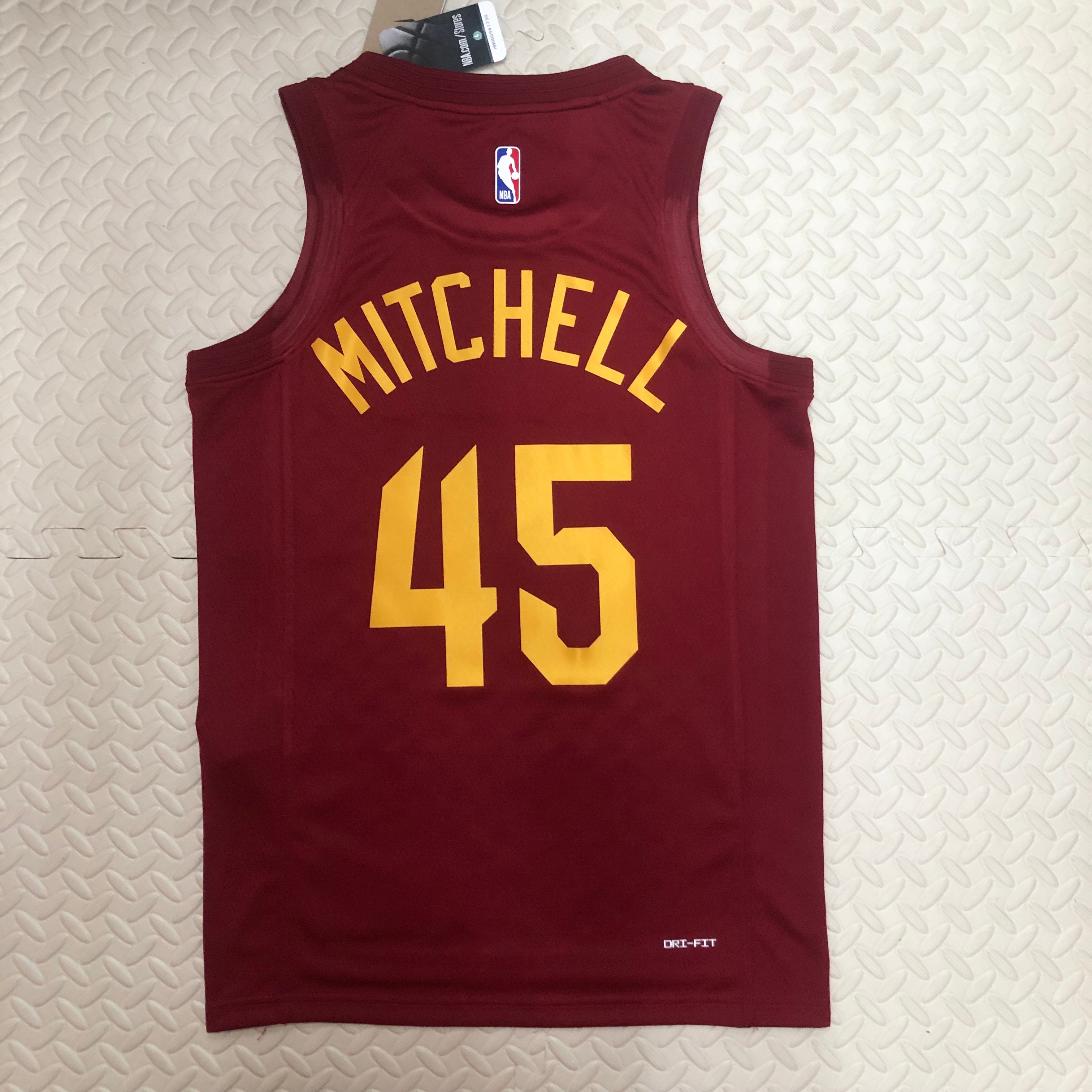 Season 23 Cavaliers road 45 Mitchell