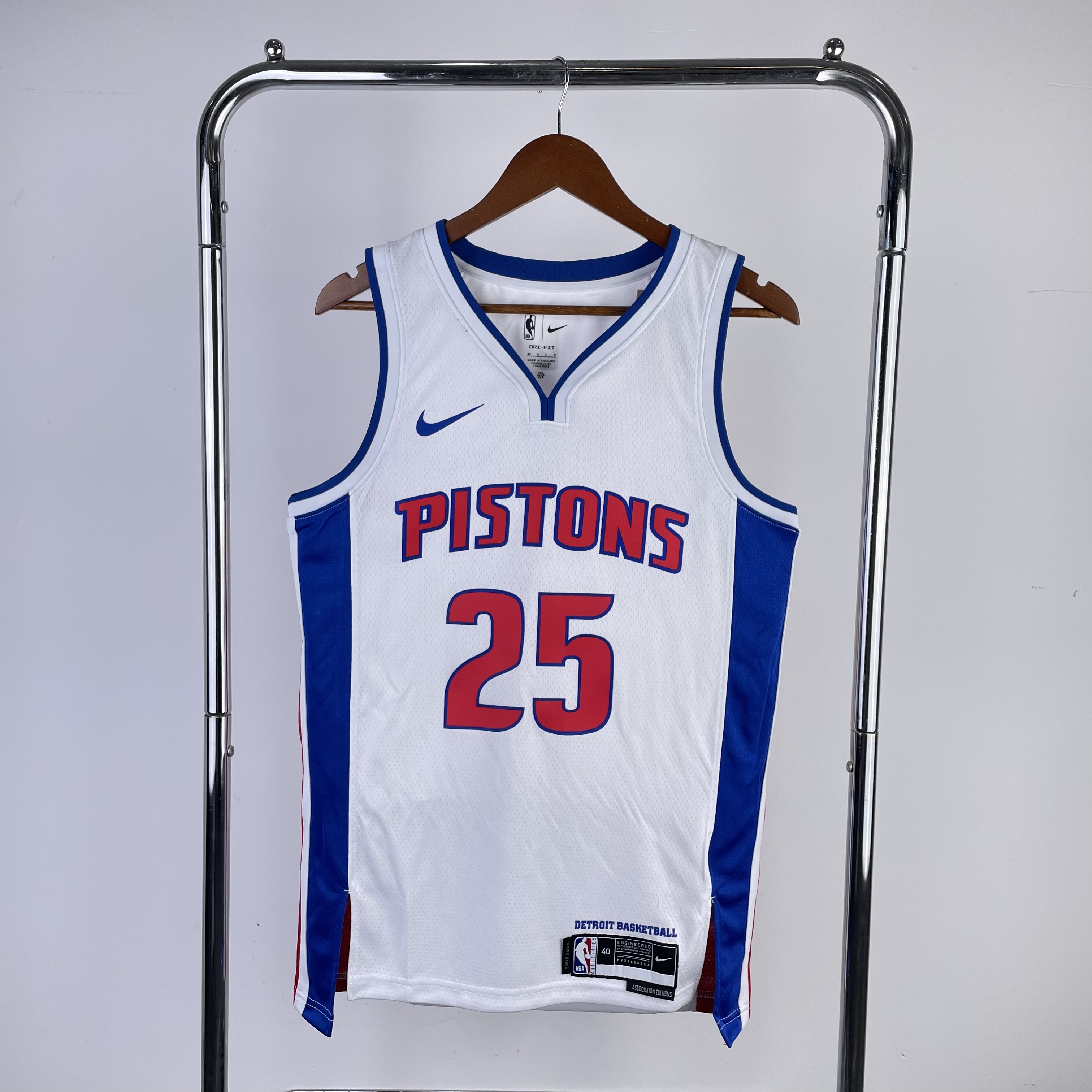 '23 Pistons white # 25 Rose