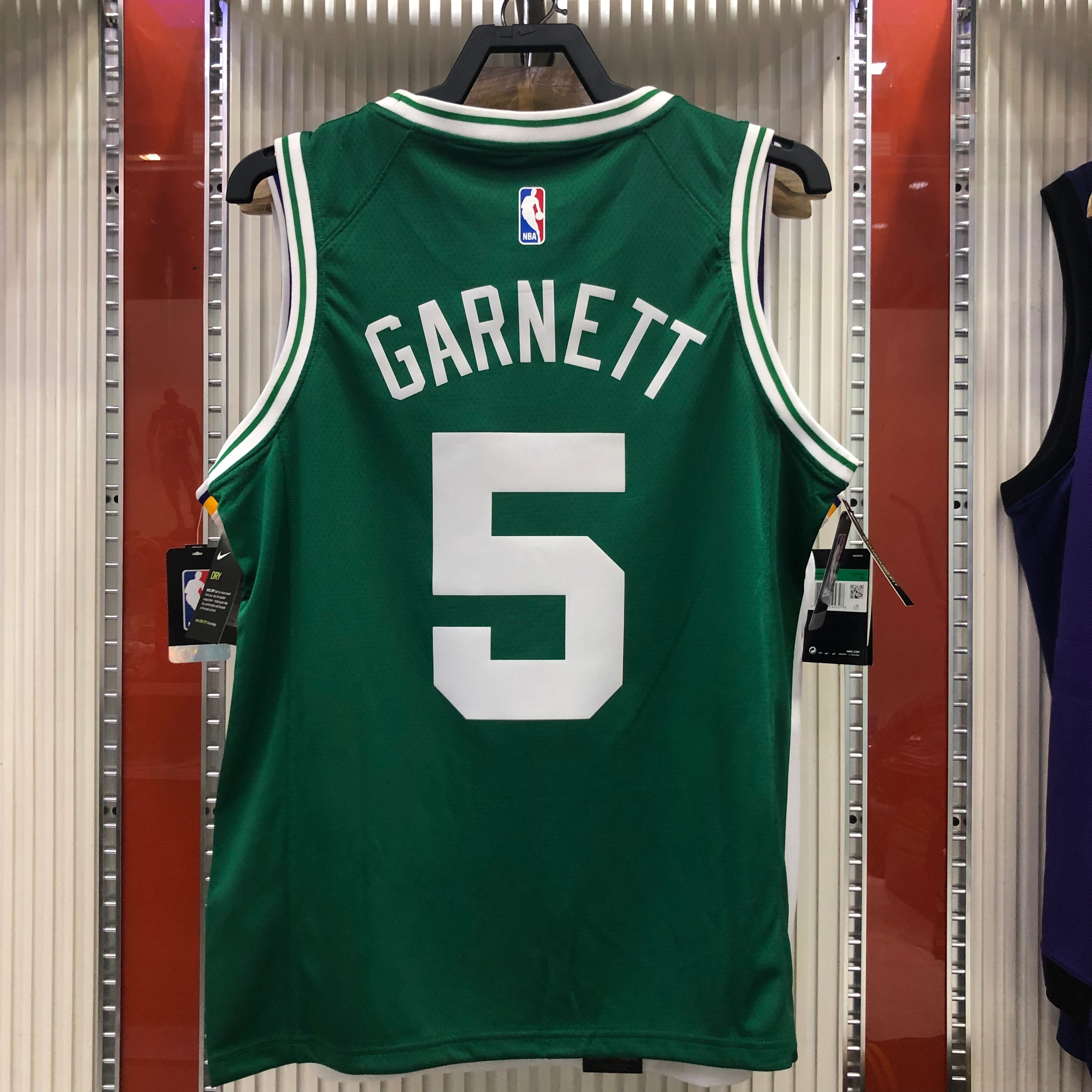 Celtics throwback green No. 5 Garnett