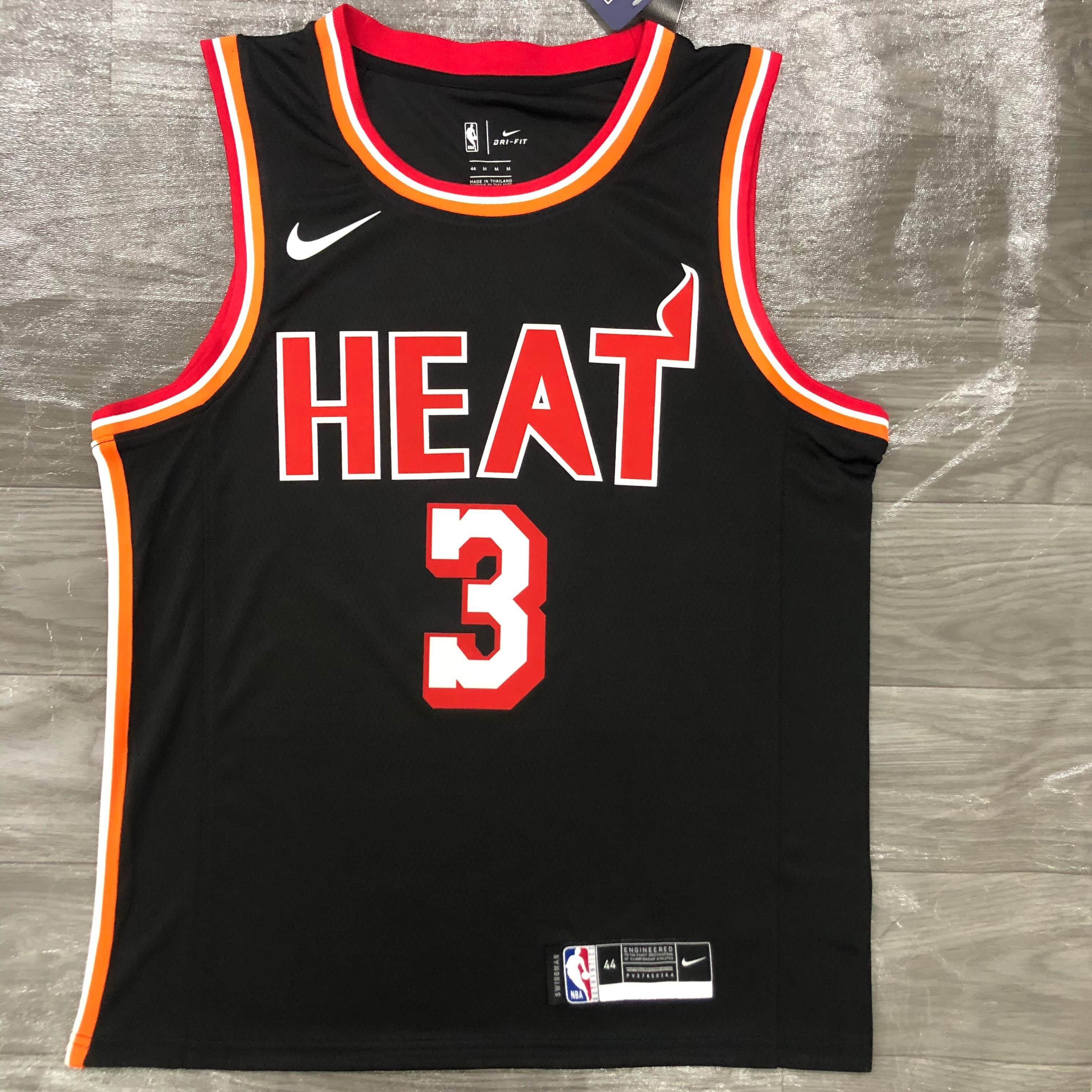 18 Heat throwback night black No. 3 Wade