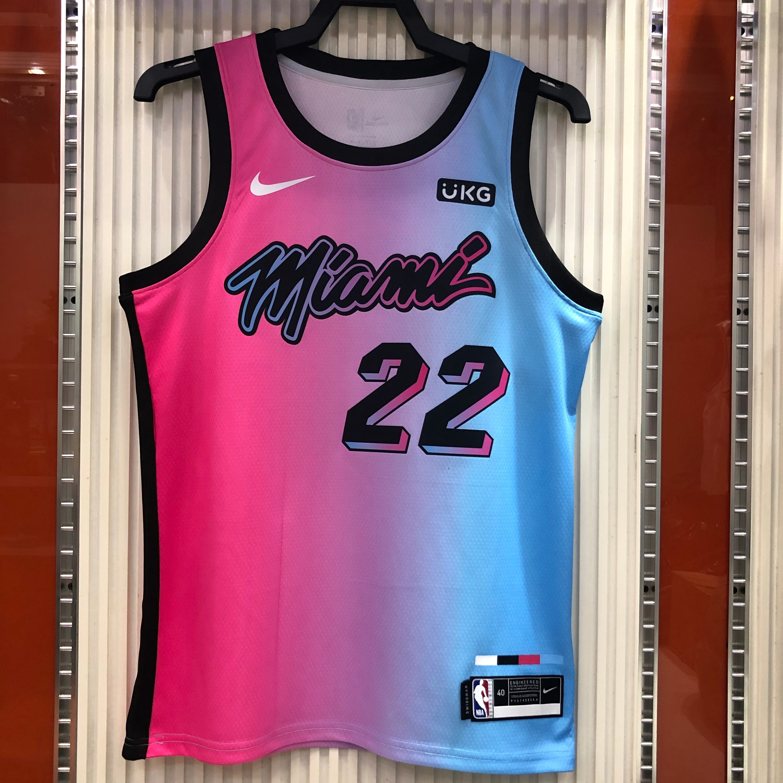 21 season Heat City version gradient # 22 Butler