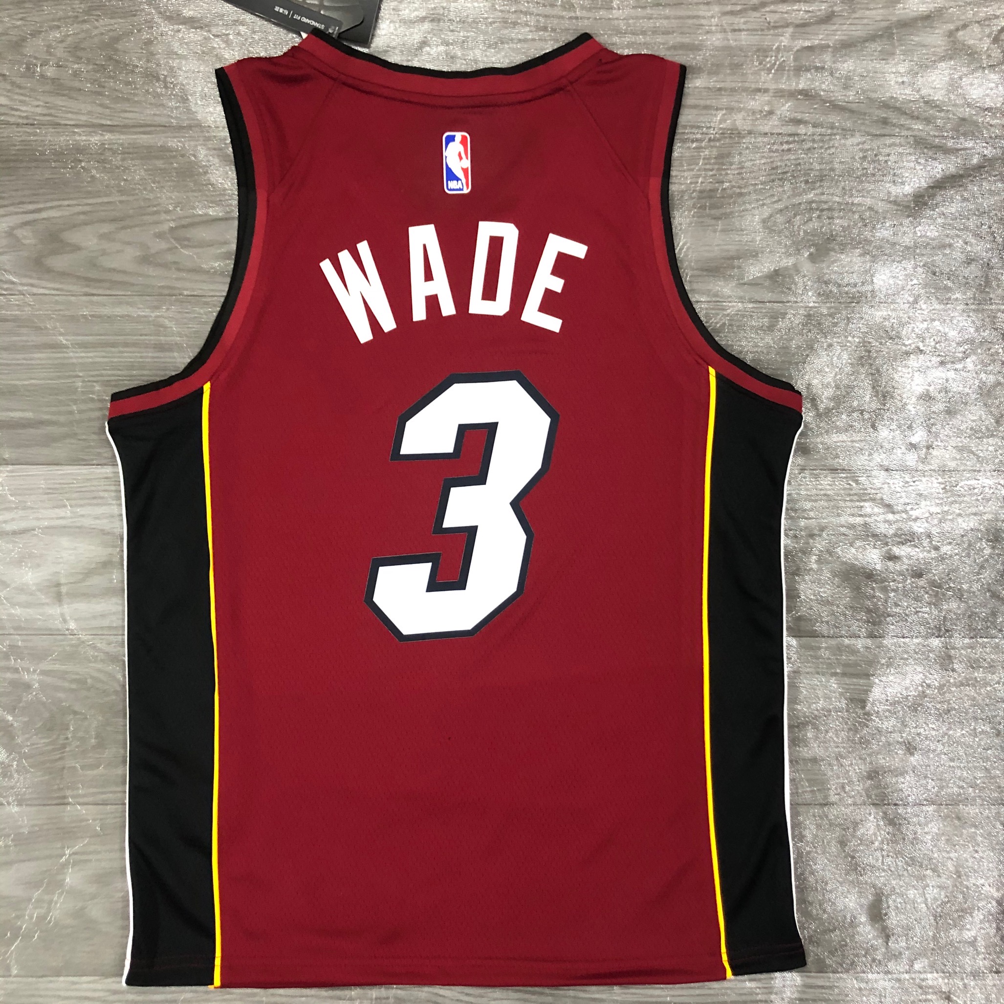 21 season Heat Jordan theme V-neck date red No. 3 Wade