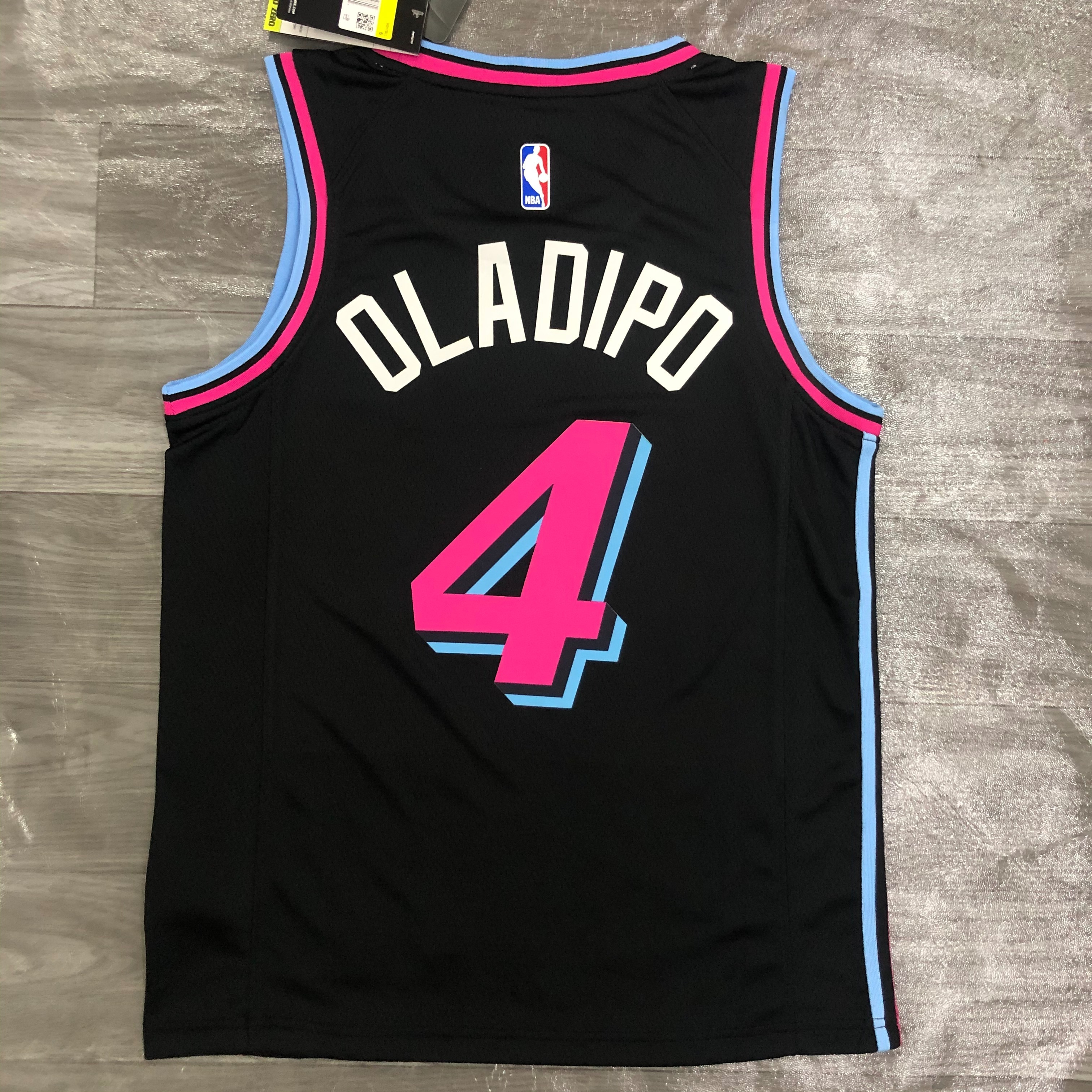 Heat crewneck black No. 4 Oladipo