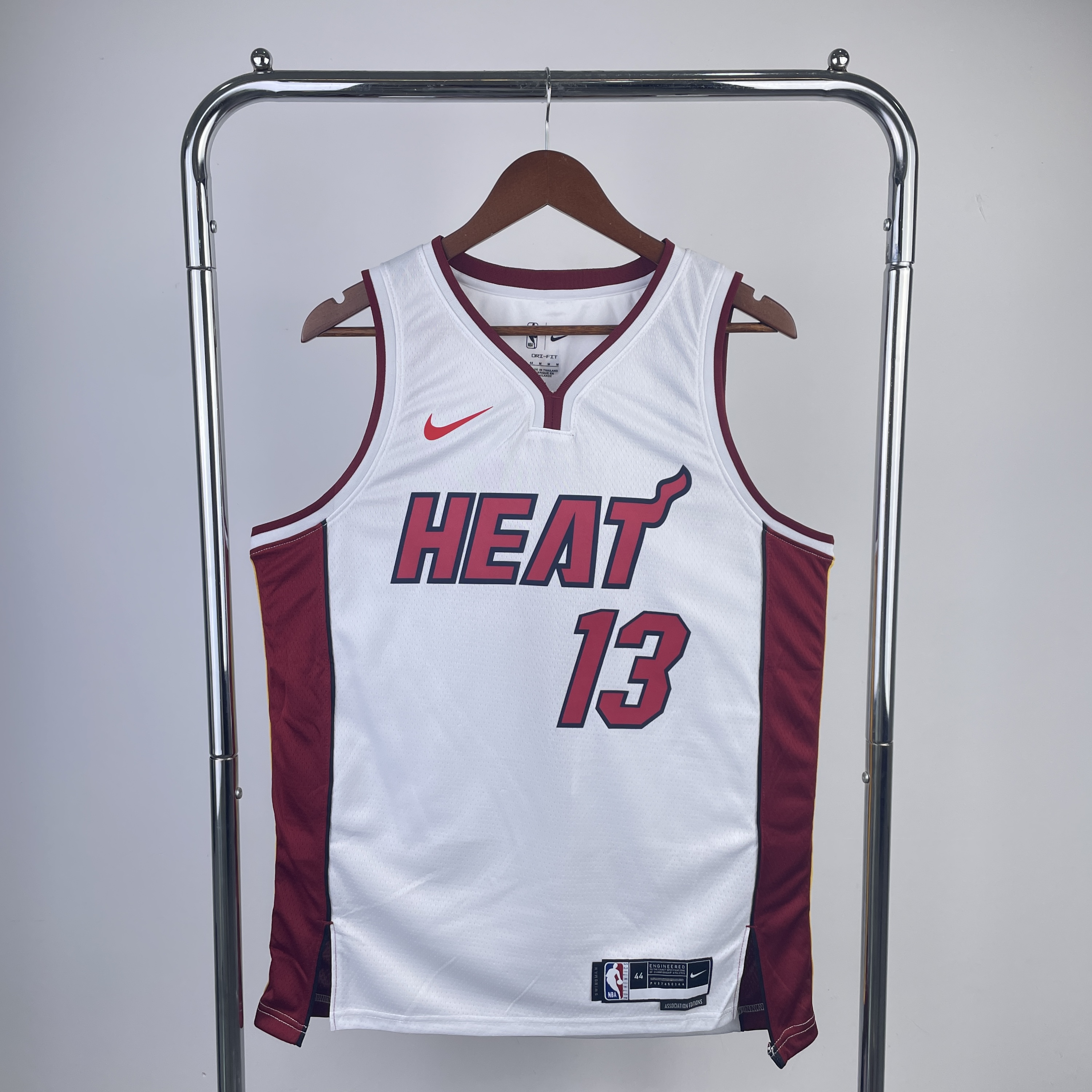Heat V-neck white 13 Adebayo