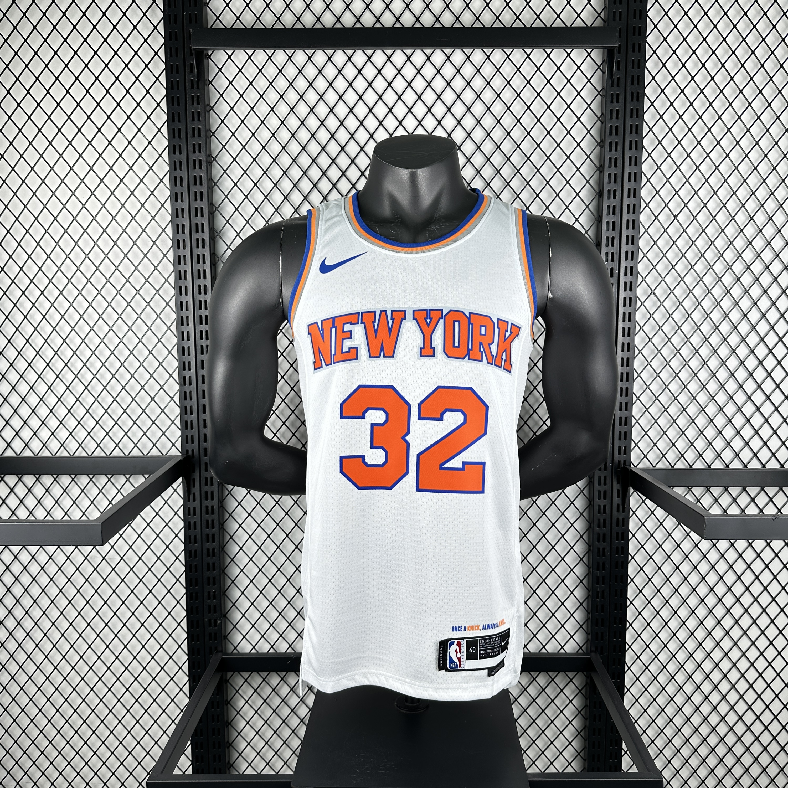 Knicks white 32 Towns