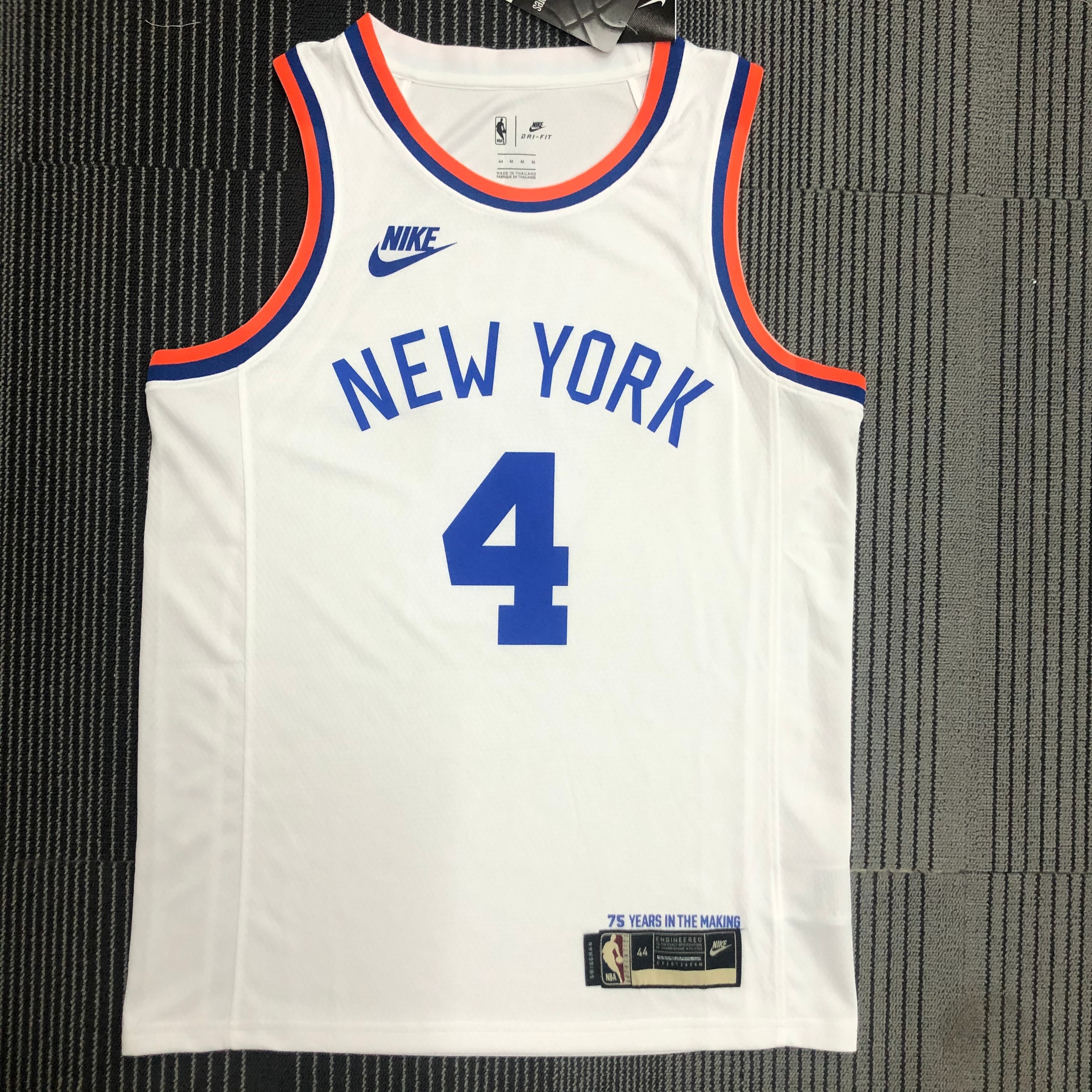 75th anniversary Knicks throwback jersey No. 4 Rose