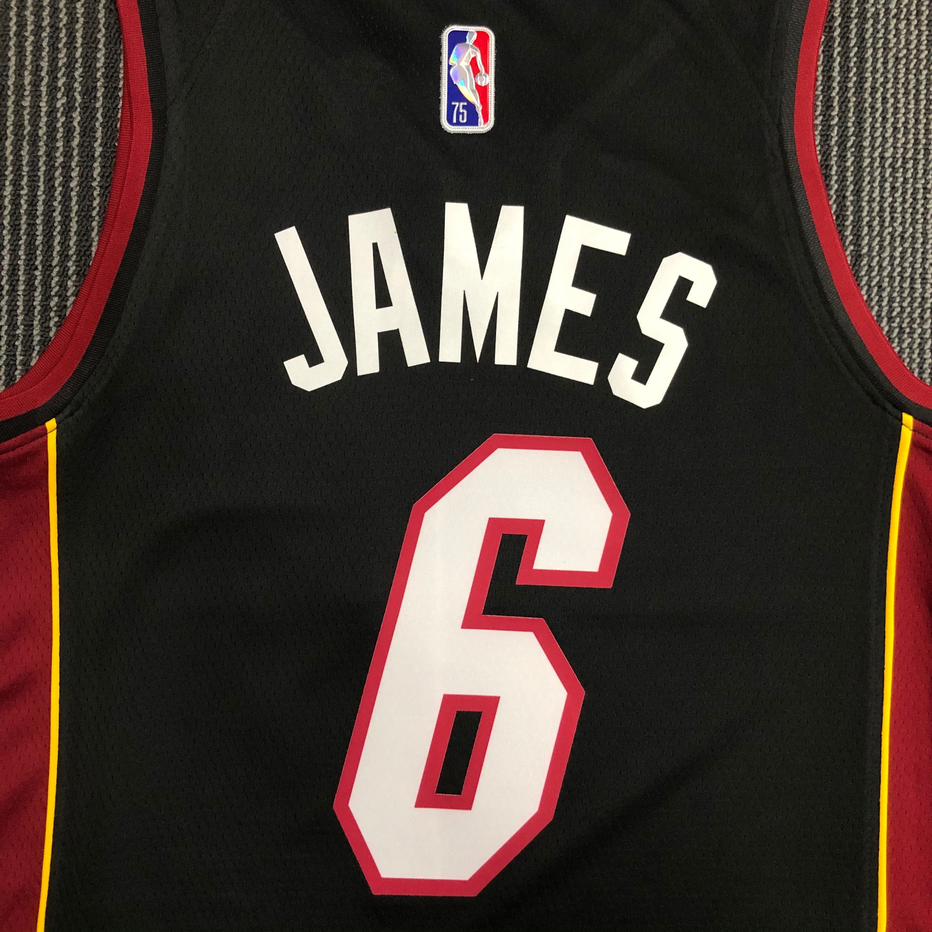 75th anniversary Heat black No. 6 James