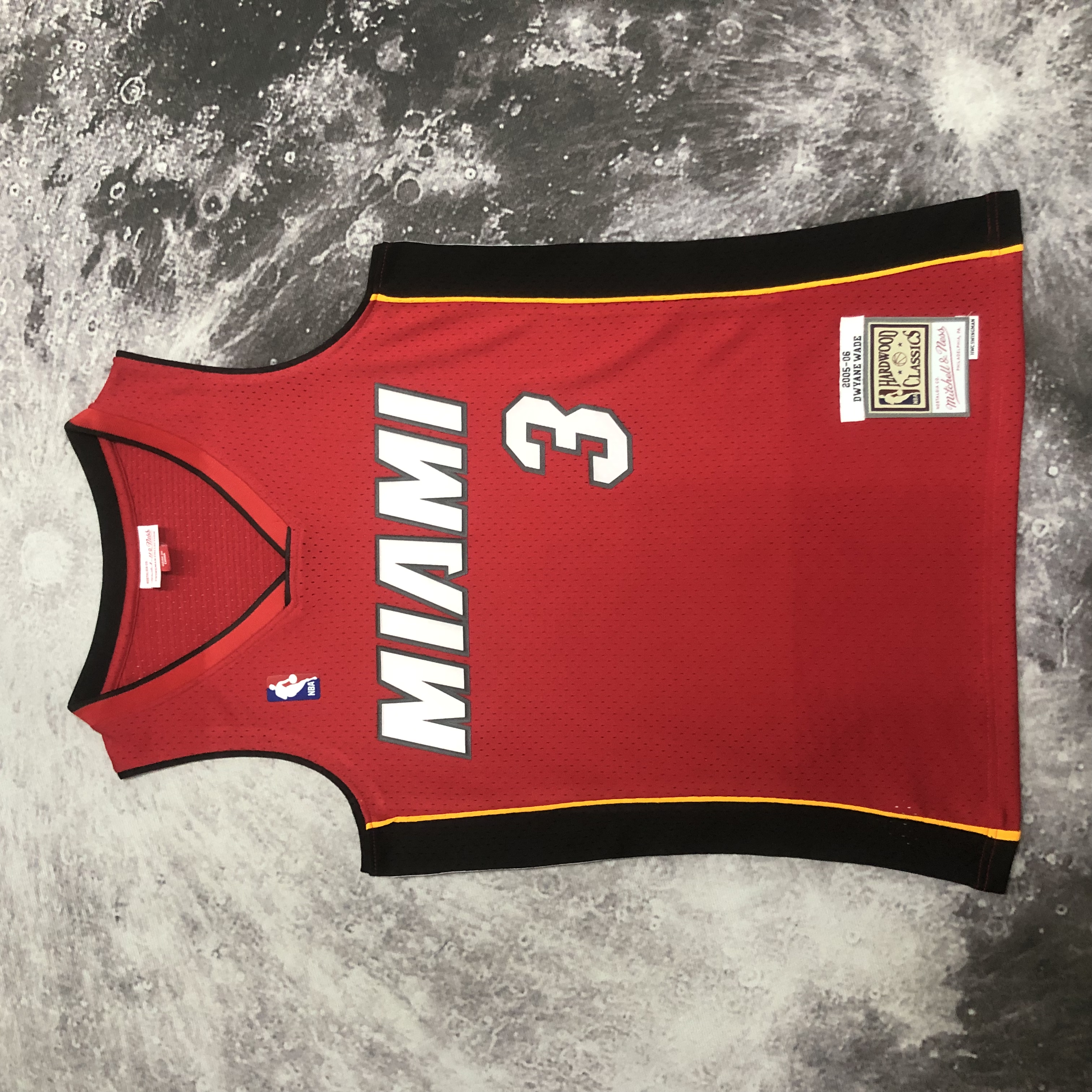 MN Hot Pressed Throwback Jersey SW Heat 0506 Red No. 3 Wade MN Hot pressed throwback Jersey SW Heat 0506 red No. 3 Wade