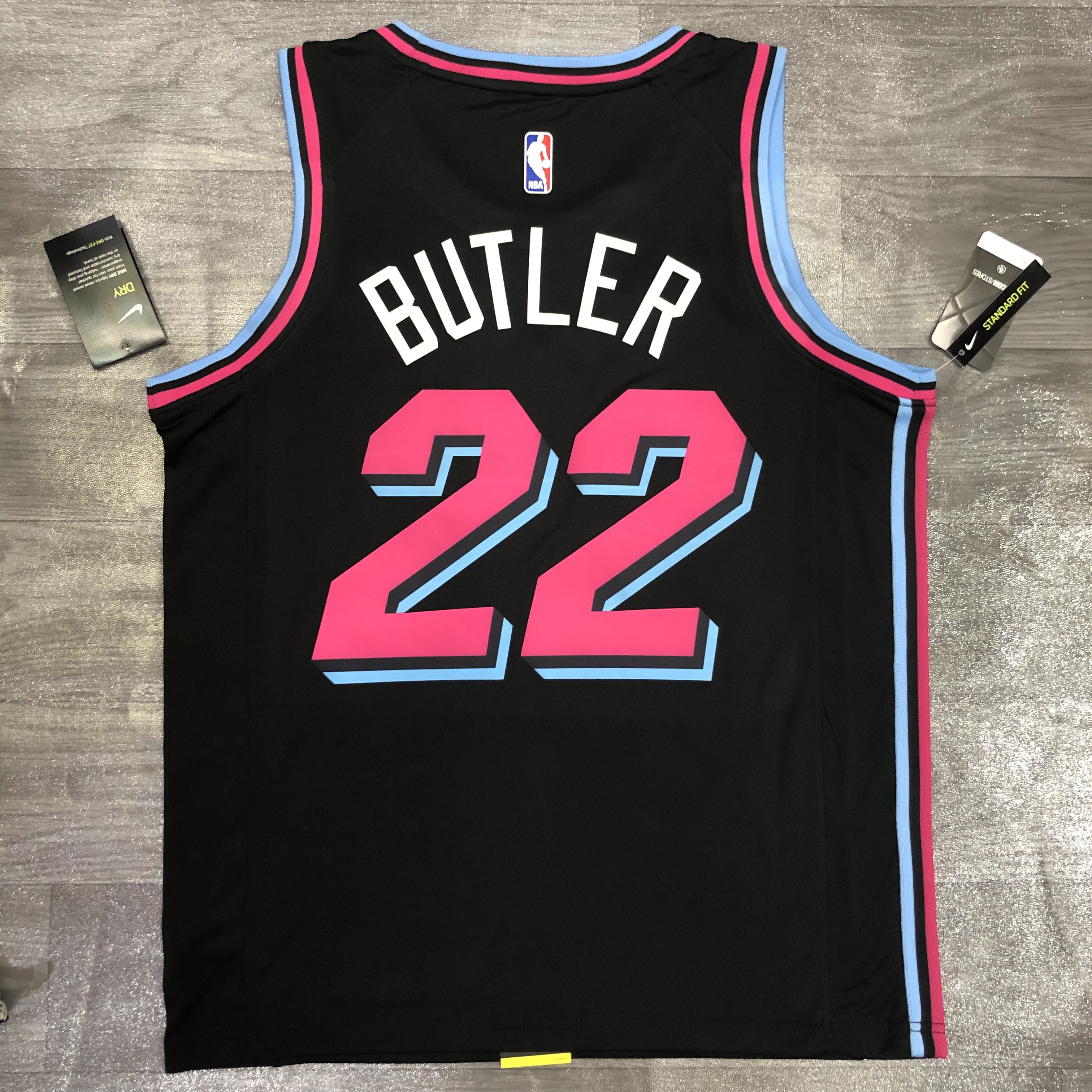 Heat crewneck black number 22  Butler