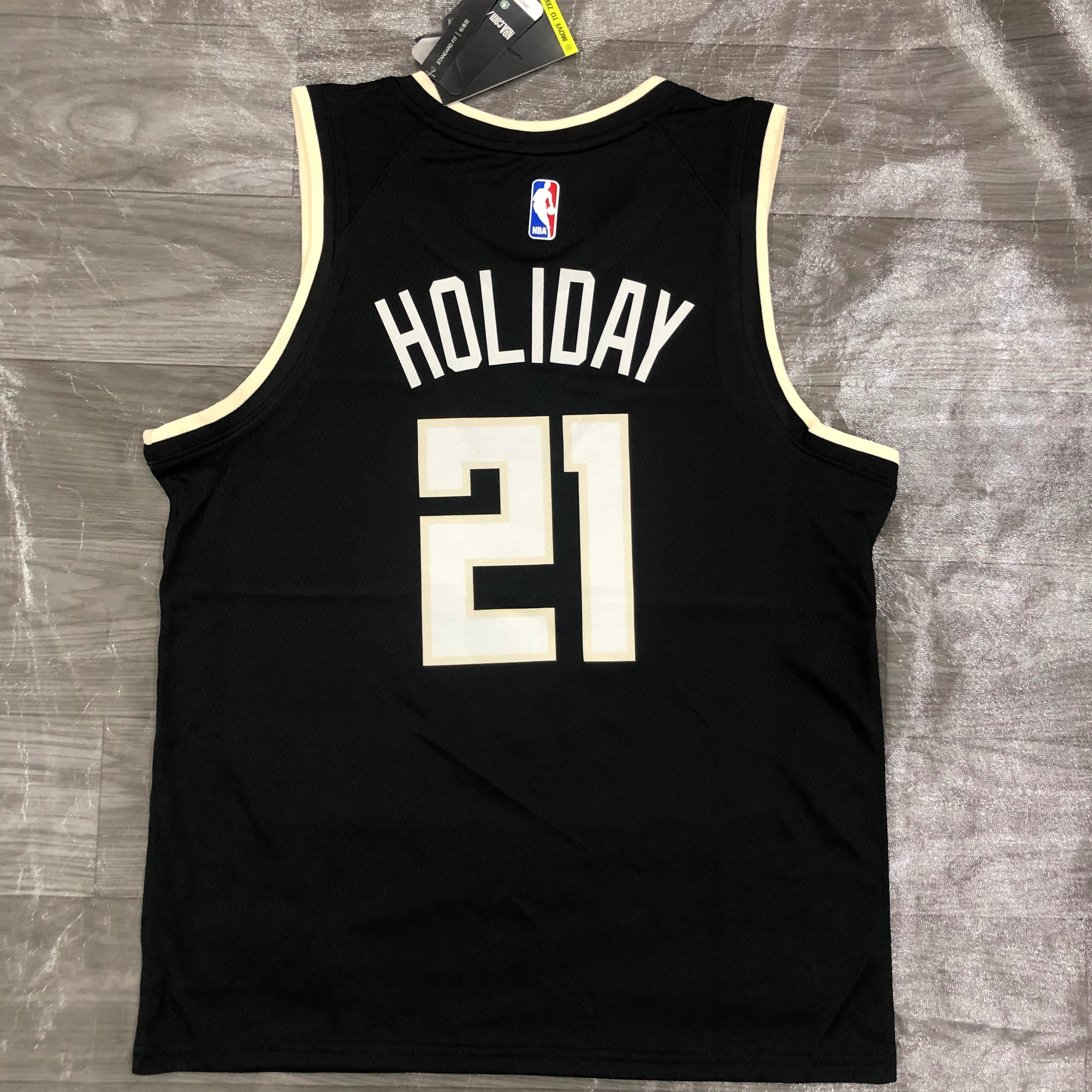 21 season Bucks Jordan theme edition jersey No. 21 Holiday