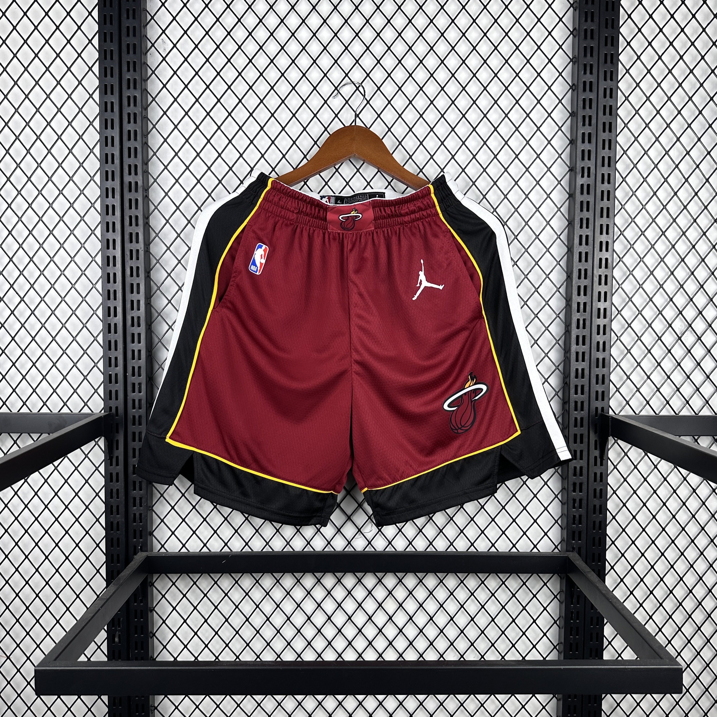 Season 23 Heat Flyers limited ball pants