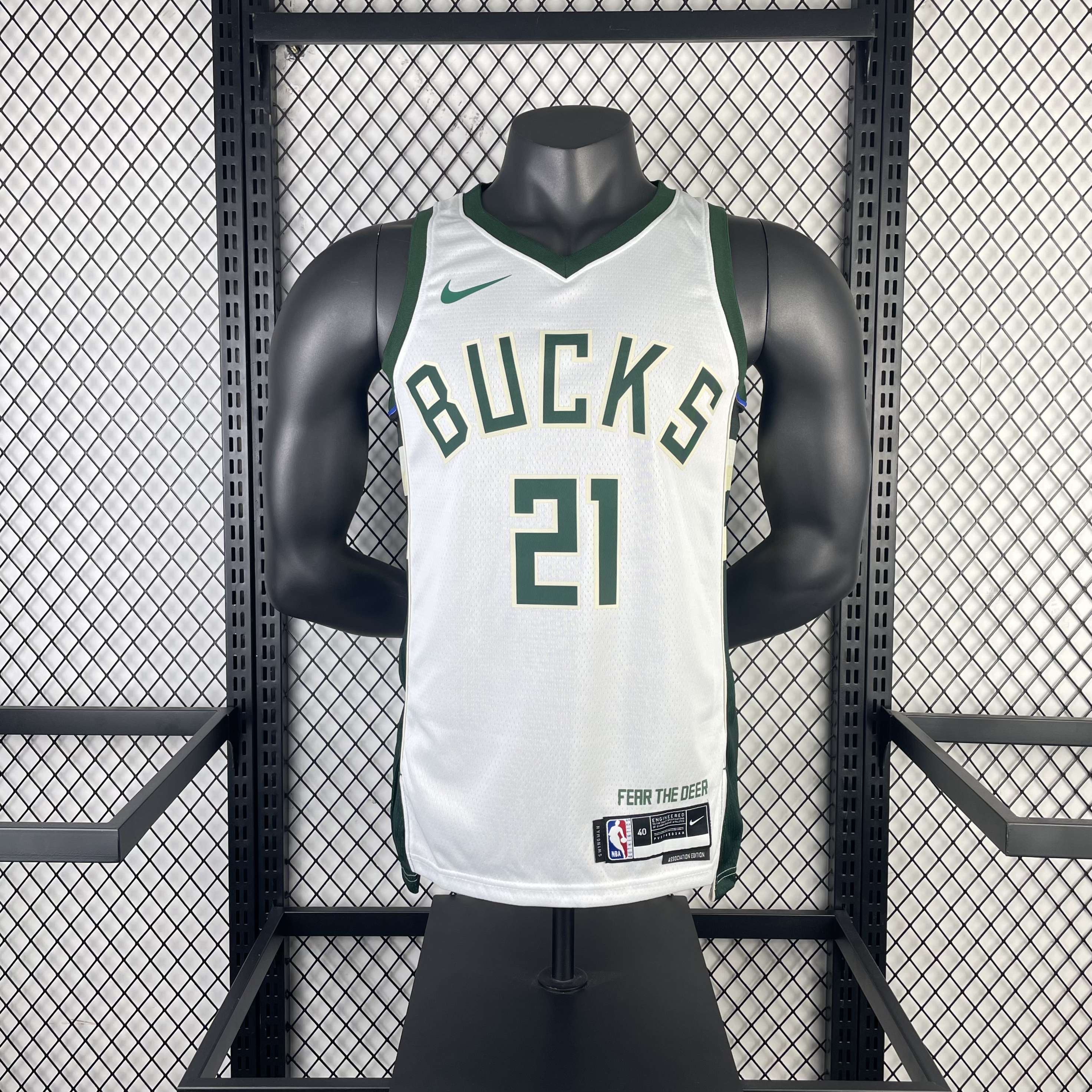 Season 23 Bucks home white 21 Holiday