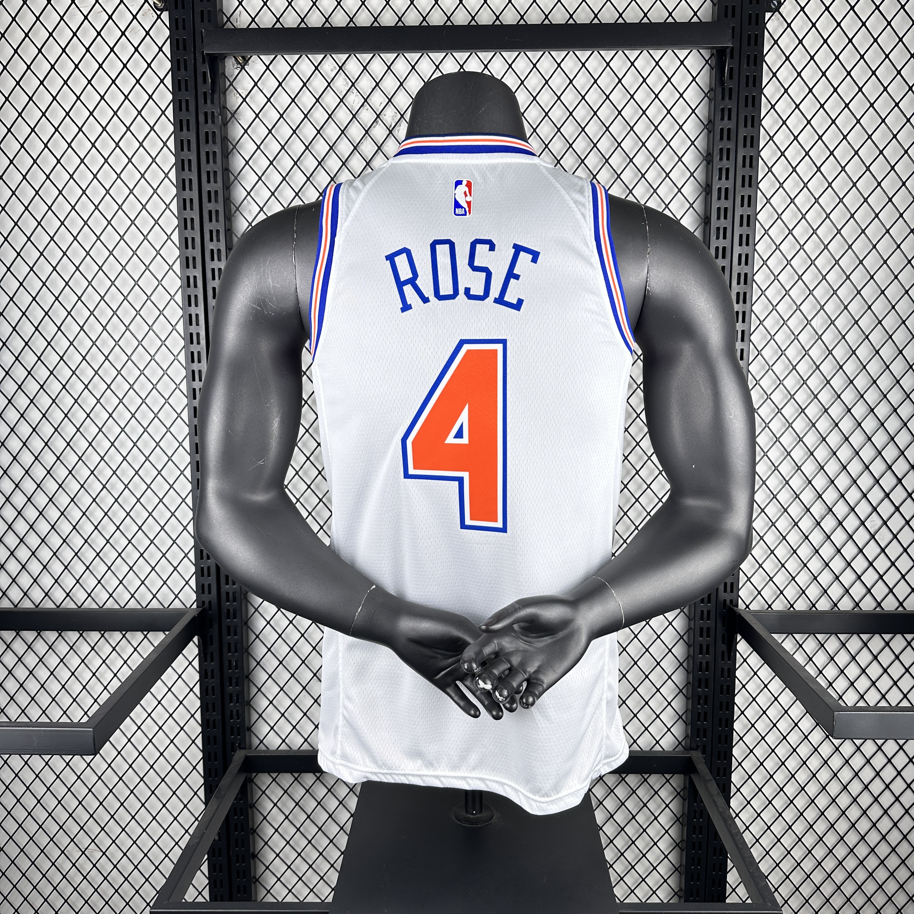 19 Knicks limited No. 4 Rose