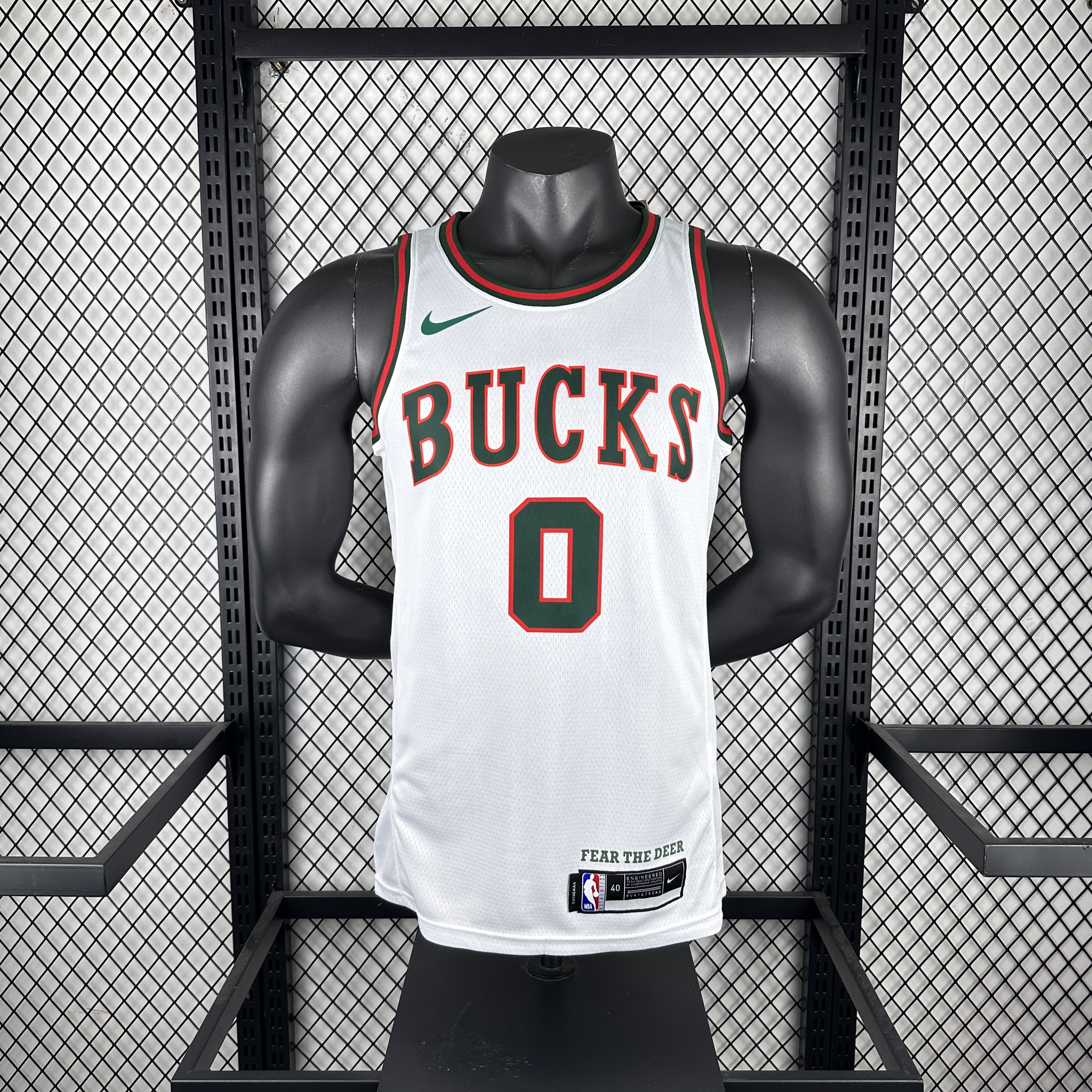 '18 Bucks throwback No. 0 Lillard