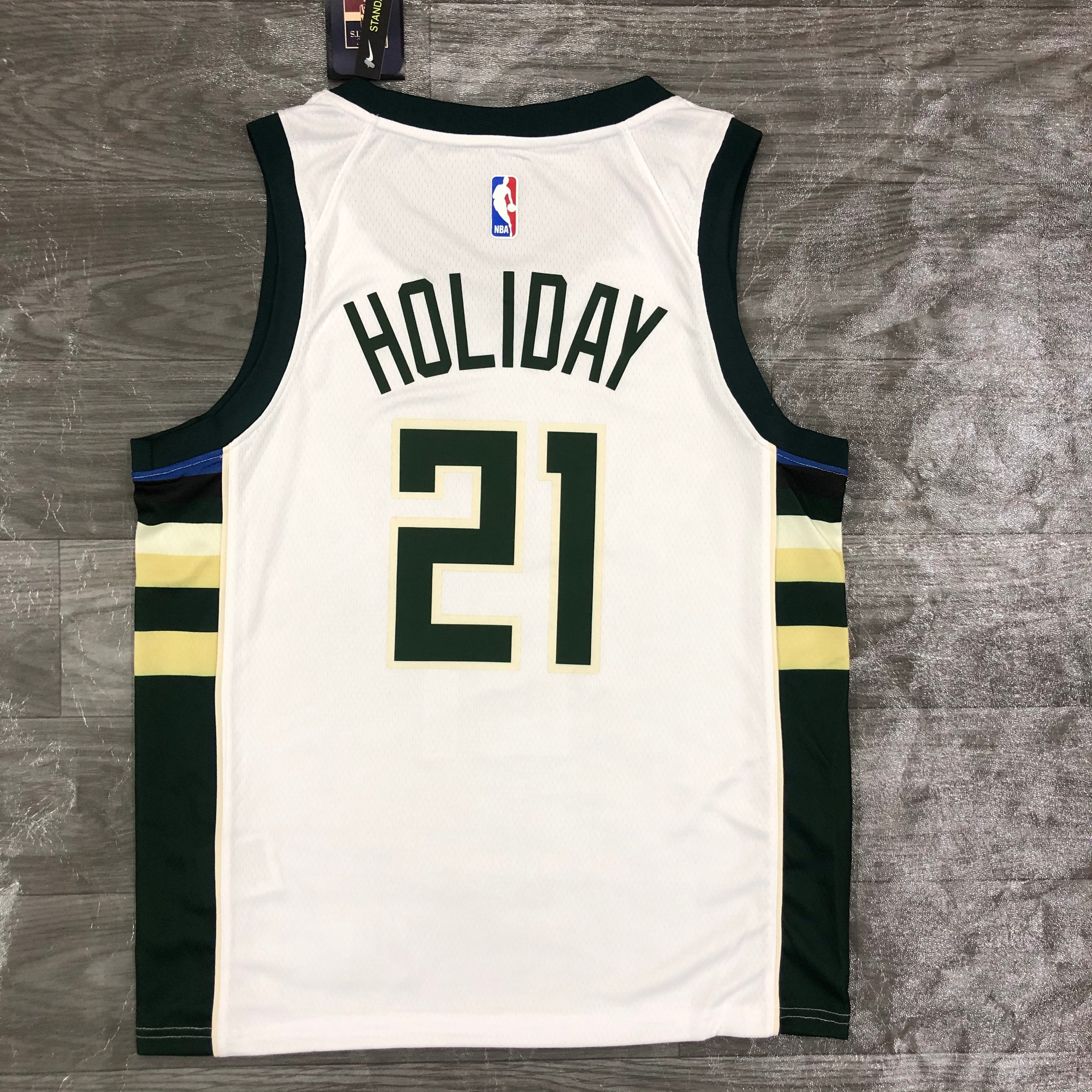 Season 21 BUCKS home white 21 Holiday