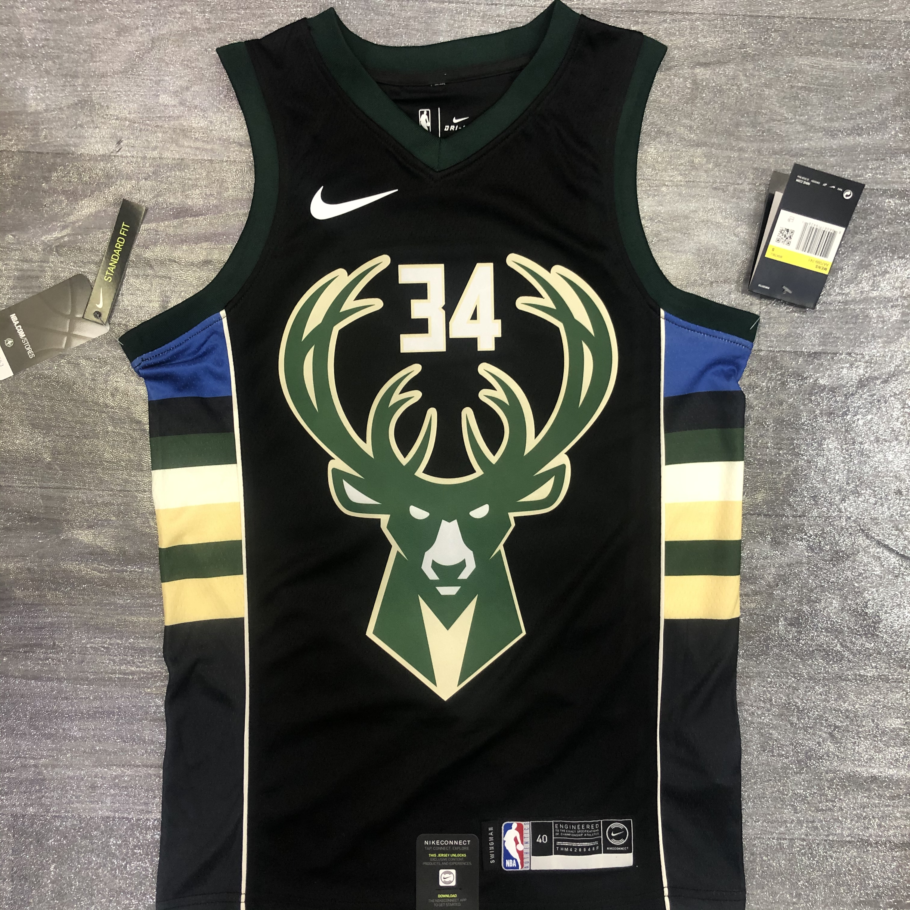 Bucks V-neck black deer head No. 34 Antetokounmpo