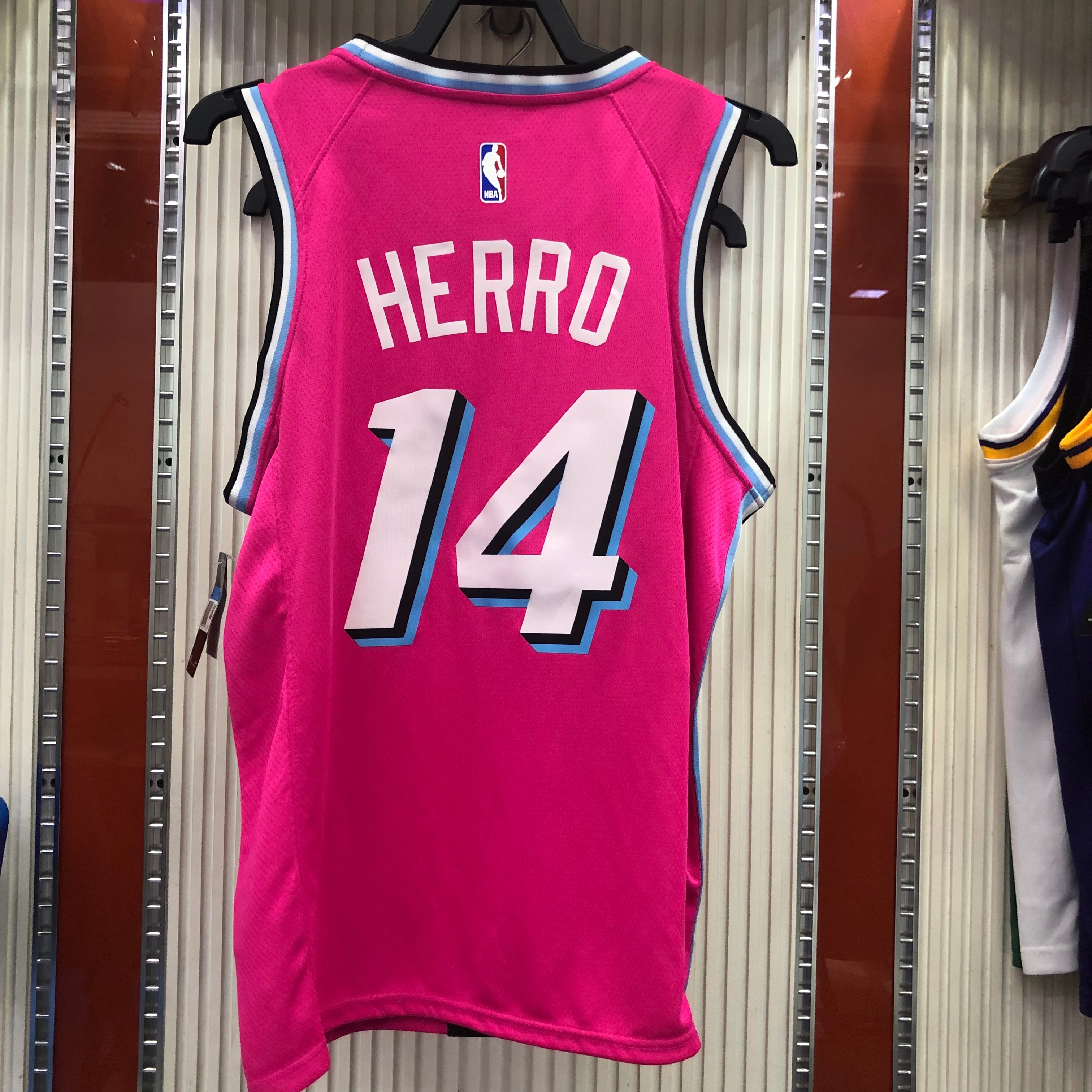 Heat crewneck pink number 14 HERRO